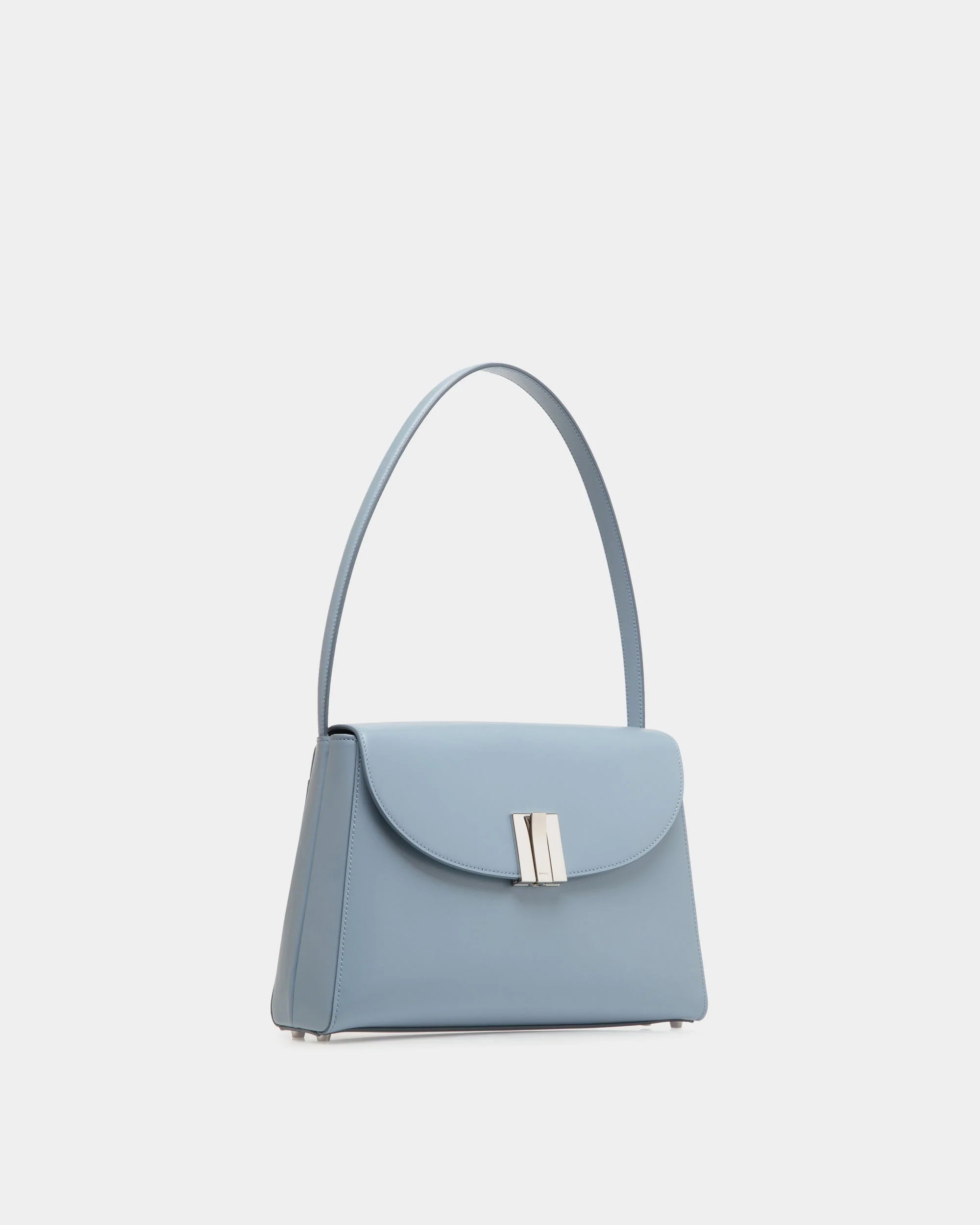 Ollam Shoulder Bag in Light Blue Leather - Image 4