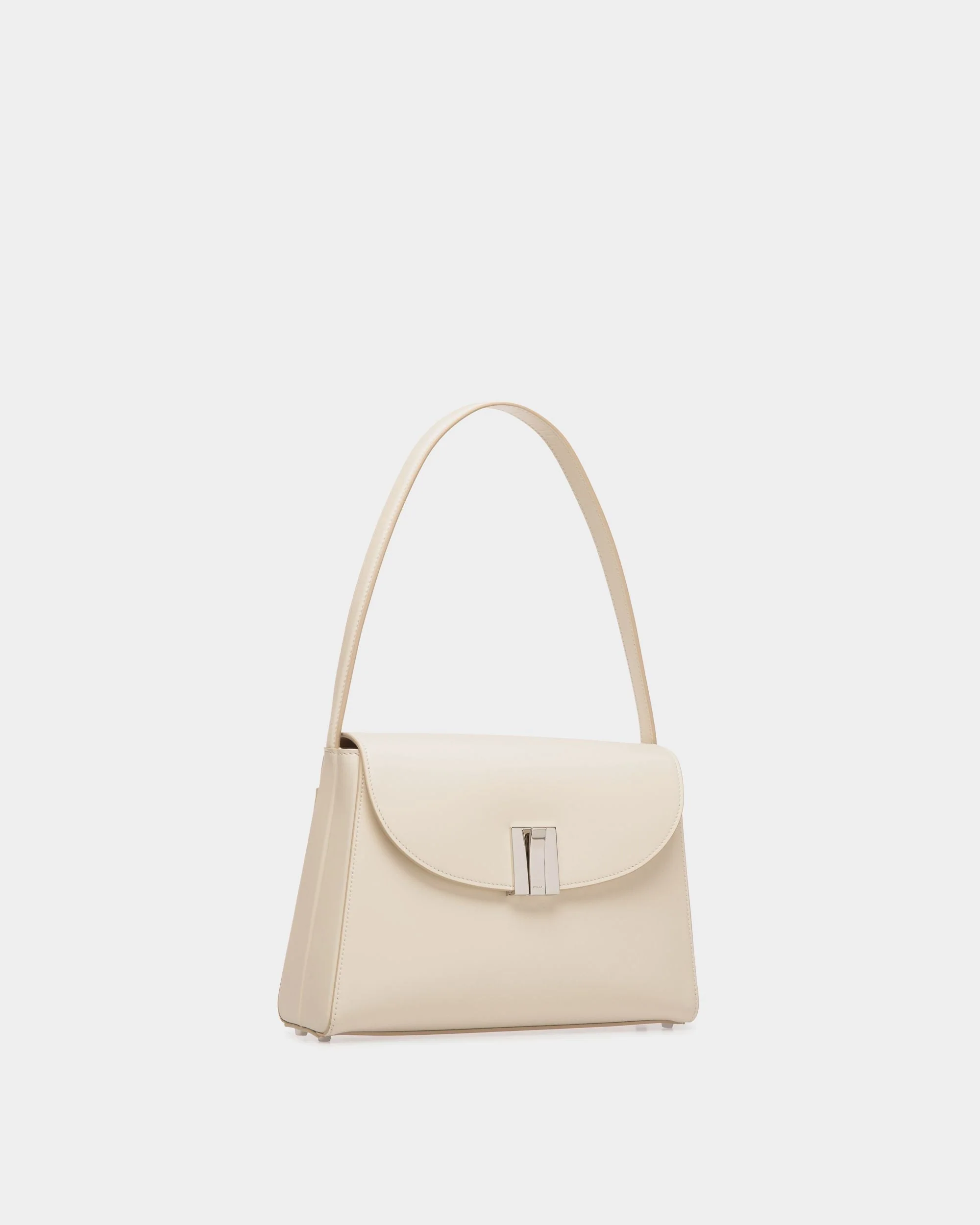 Ollam Shoulder Bag in White Leather - Image 4