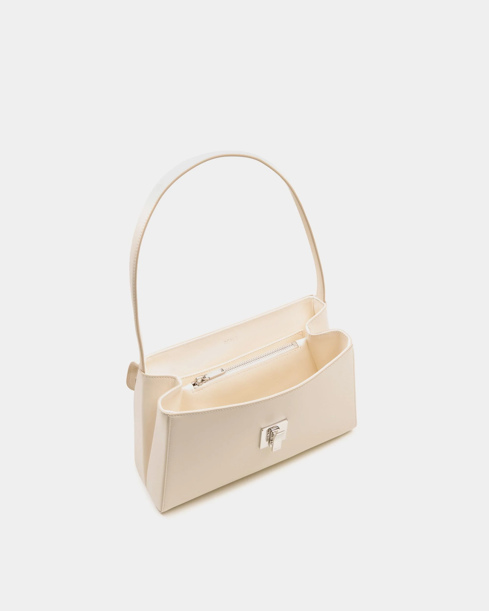 Ollam Shoulder Bag in White Leather - Image 5