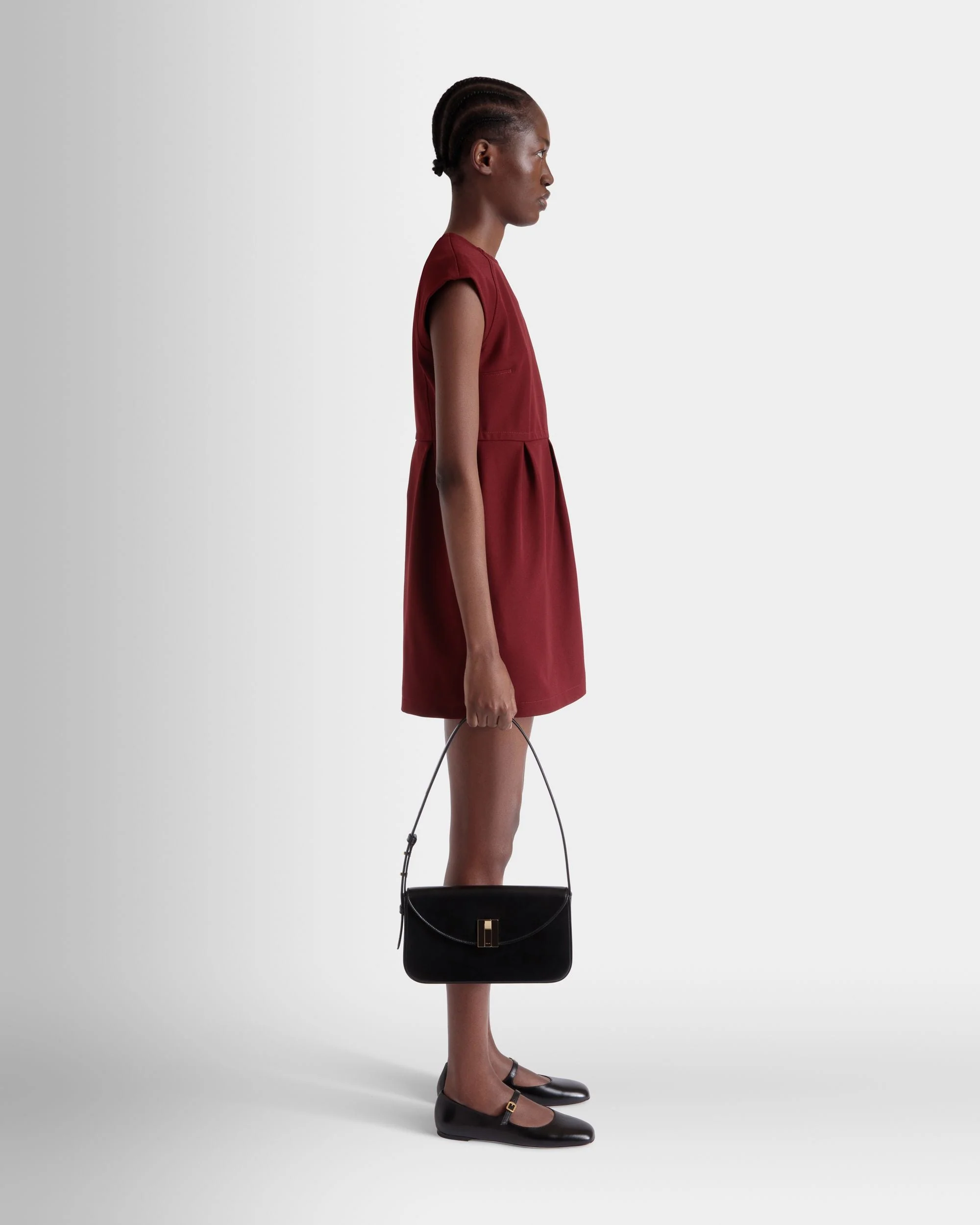 Ollam Small Shoulder Bag in Black Leather - Image 2