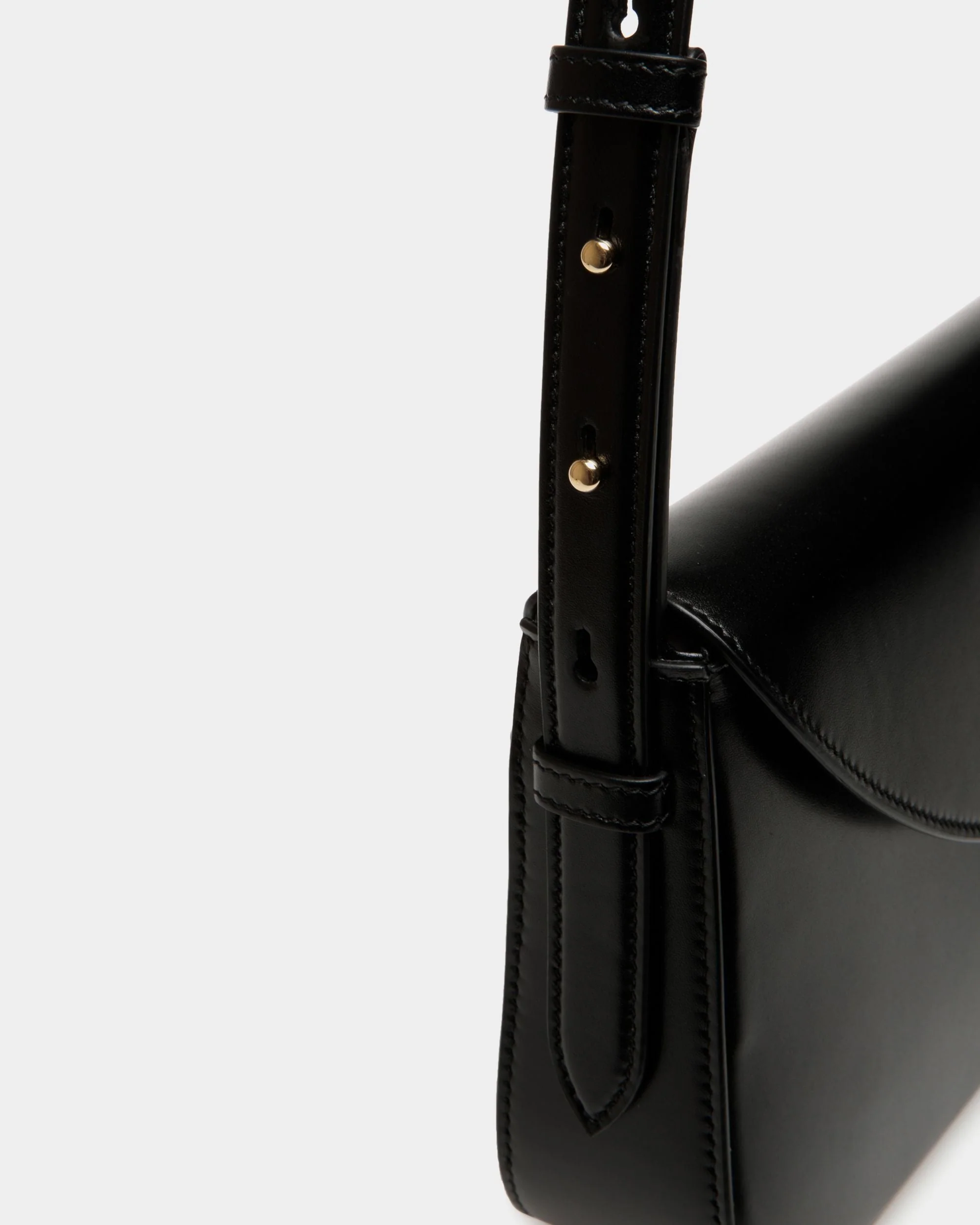 Ollam Small Shoulder Bag in Black Leather - Image 6