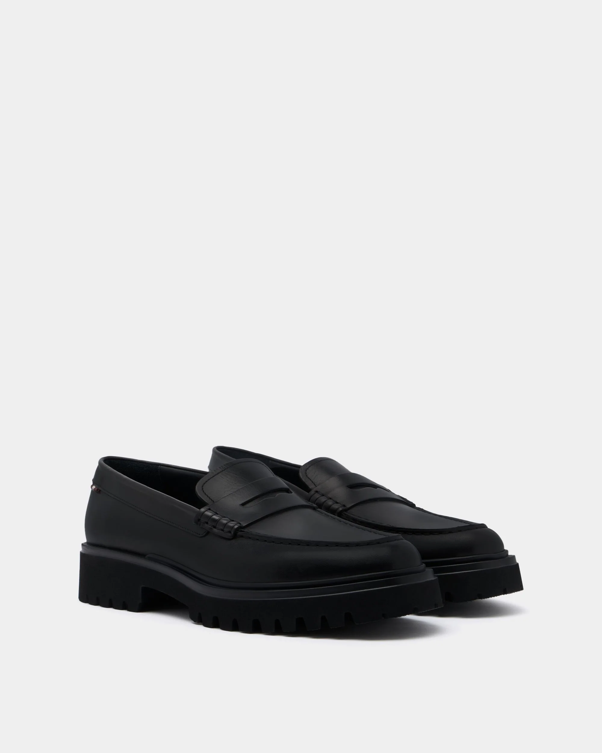 Onyce Loafer in Black Leather - Image 2