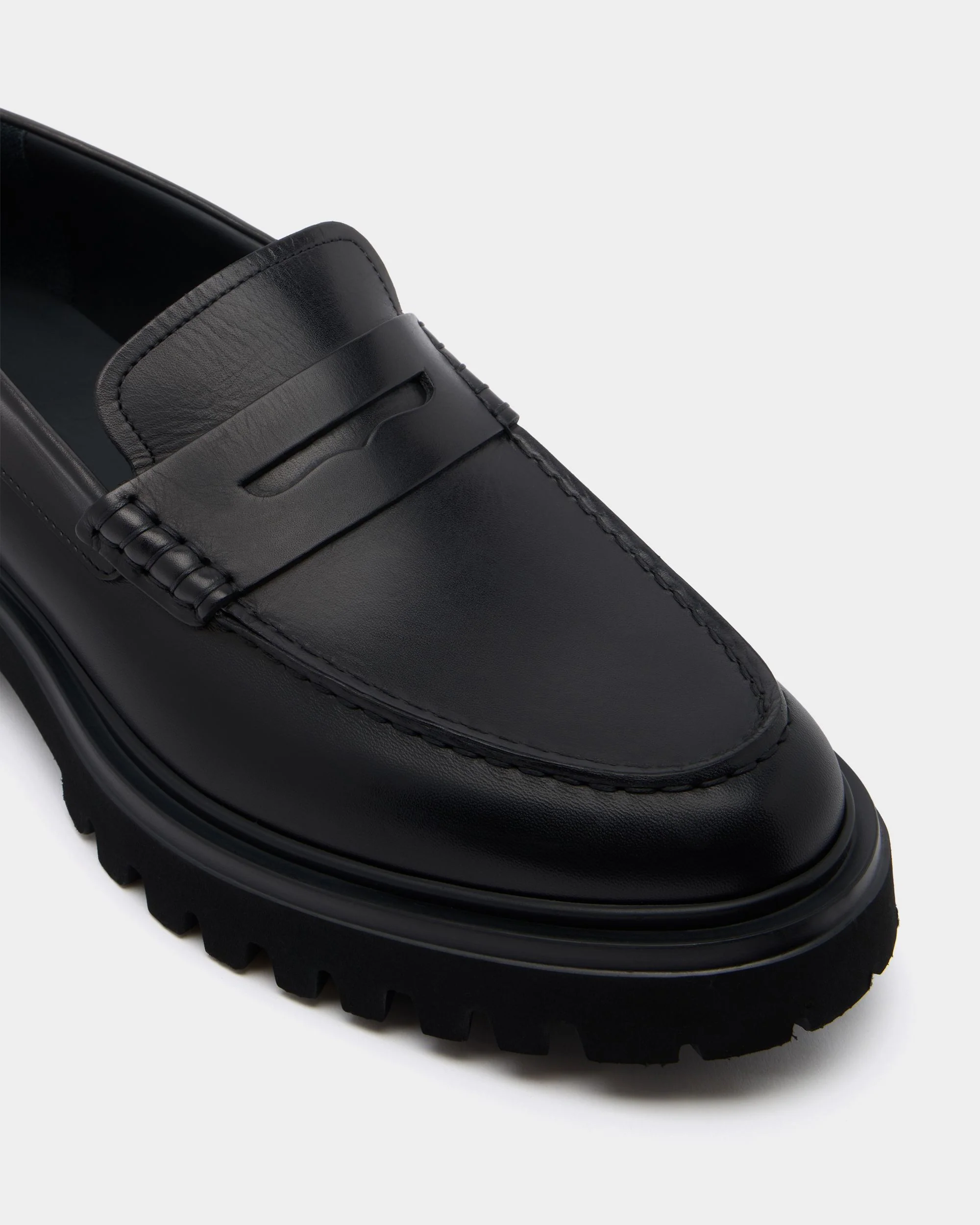 Onyce Loafer in Black Leather - Image 5