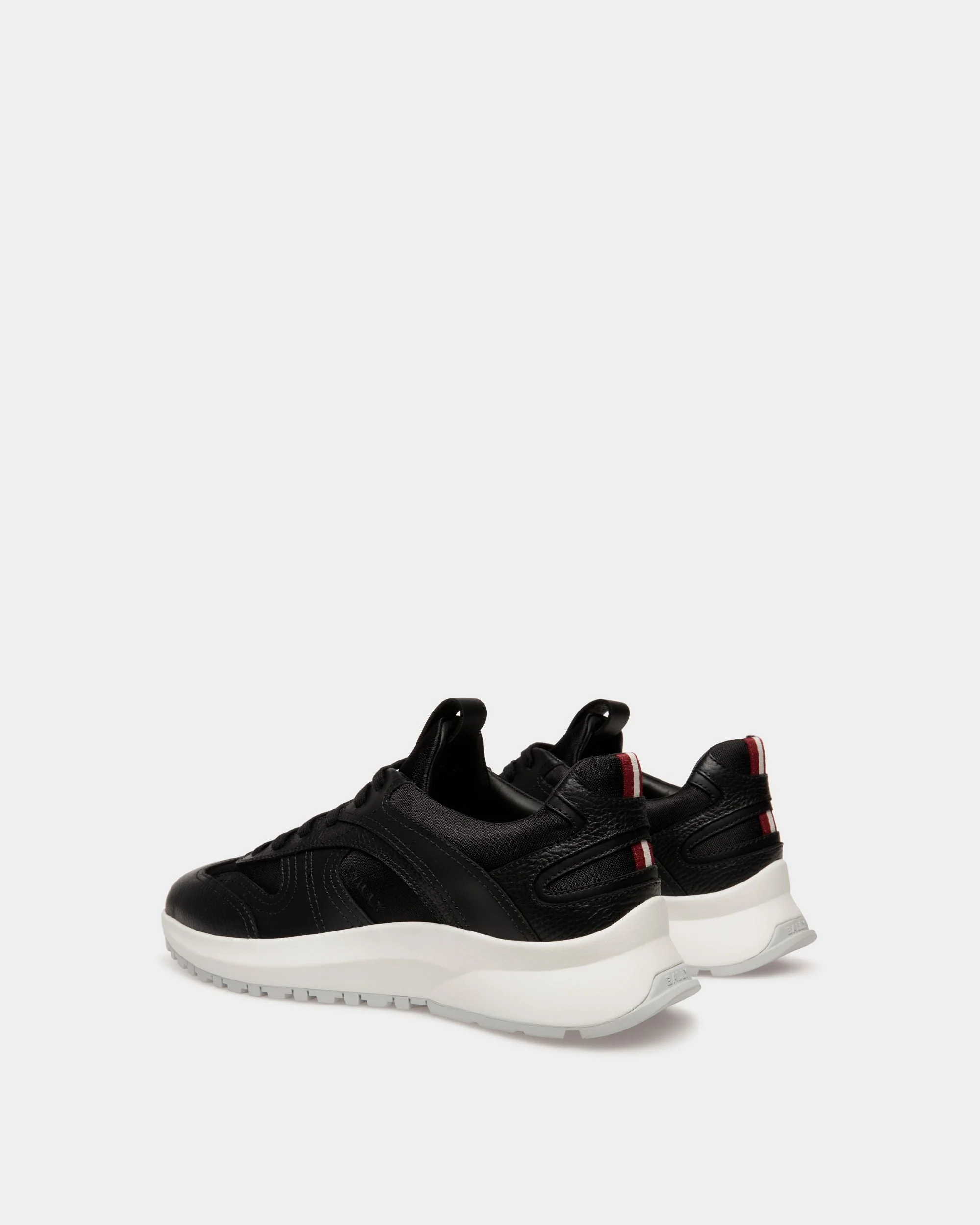Outline Sneaker In Black And White Leather And Nylon - Image 2