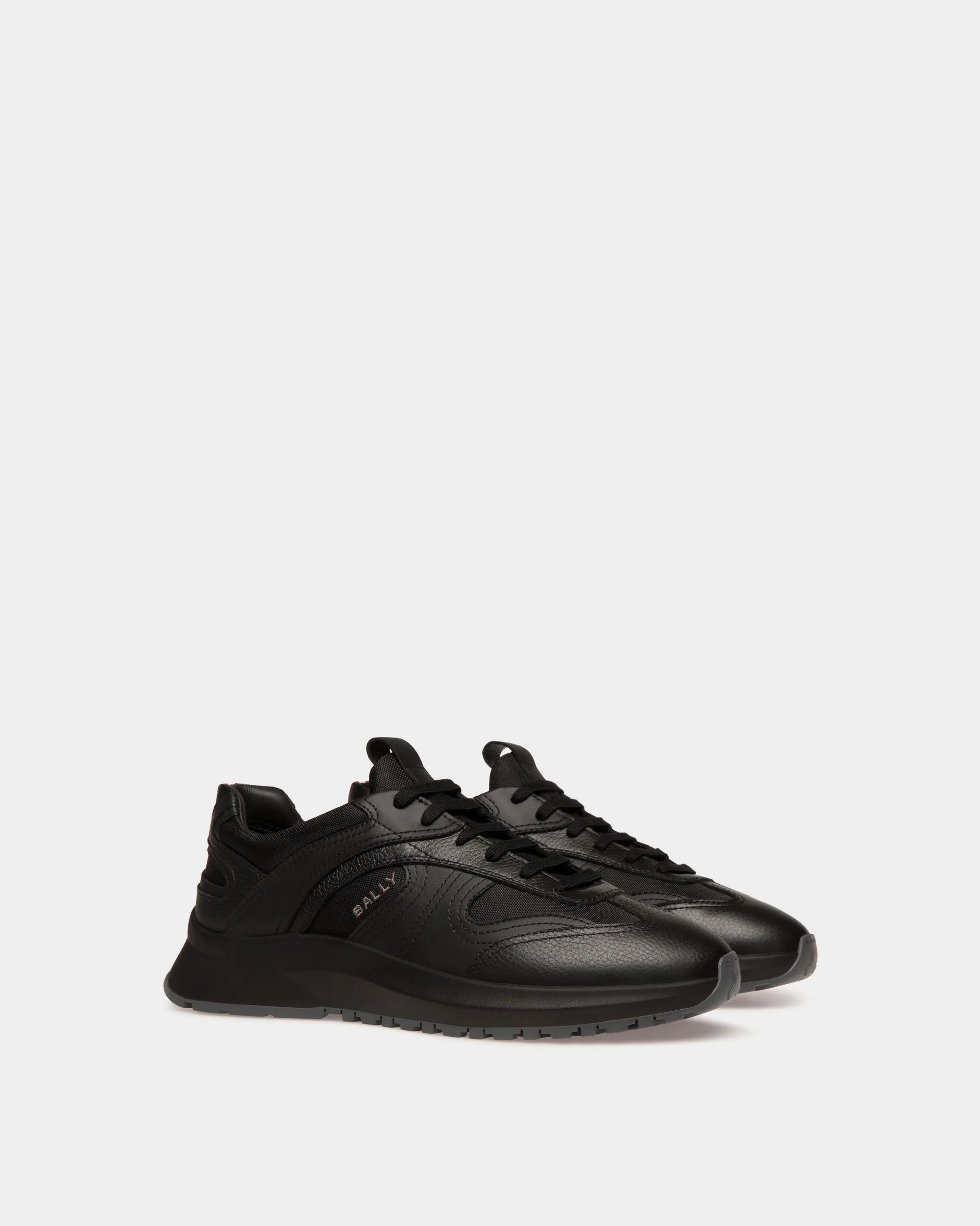 Outline Sneaker In Black Leather And Nylon - Image 3