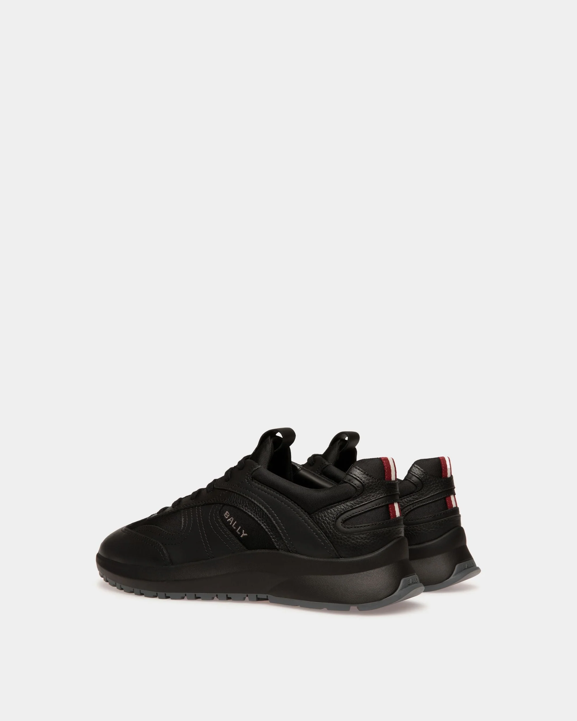 Outline Sneaker In Black Leather And Nylon - Image 4
