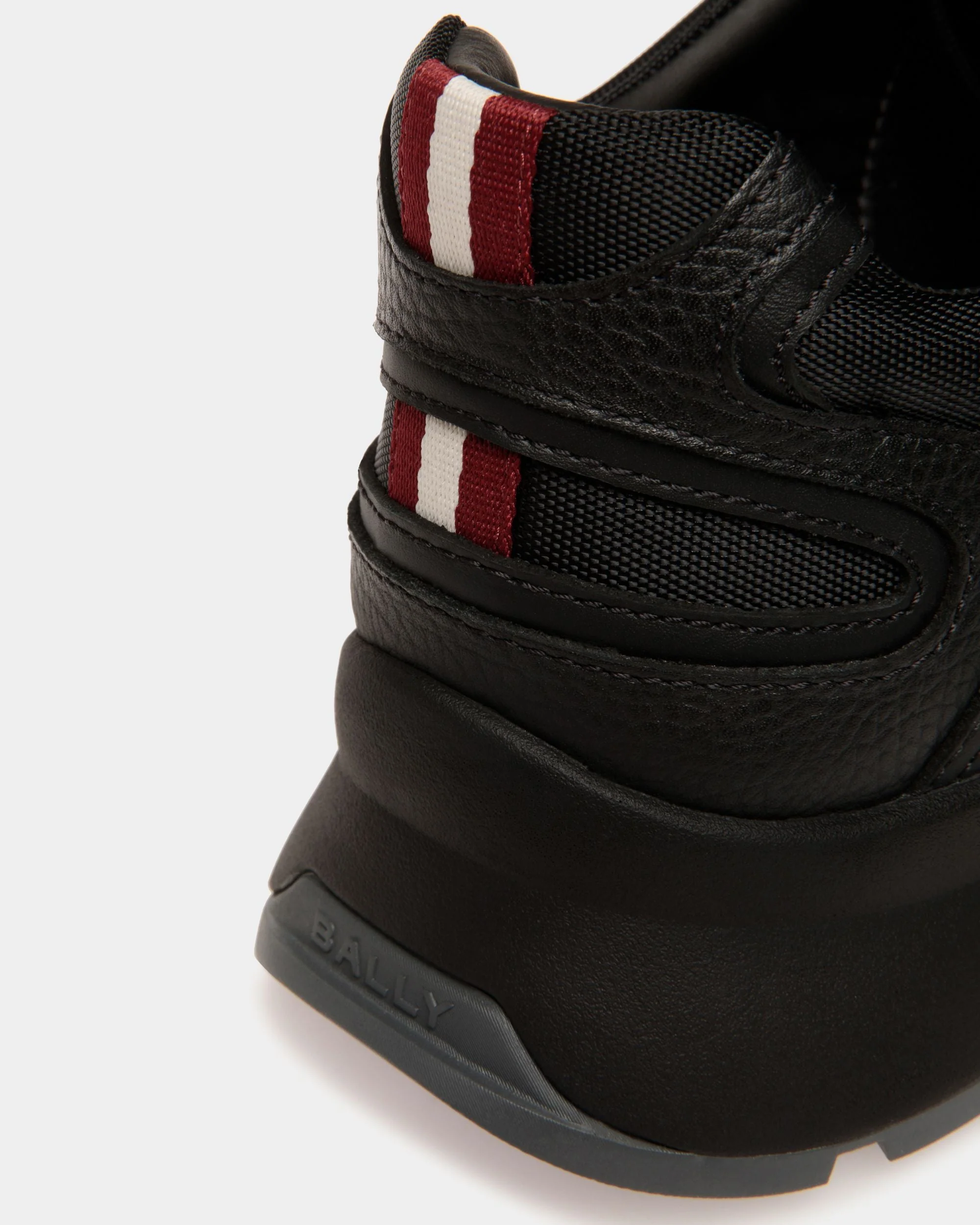 Outline Sneaker In Black Leather And Nylon - Image 6