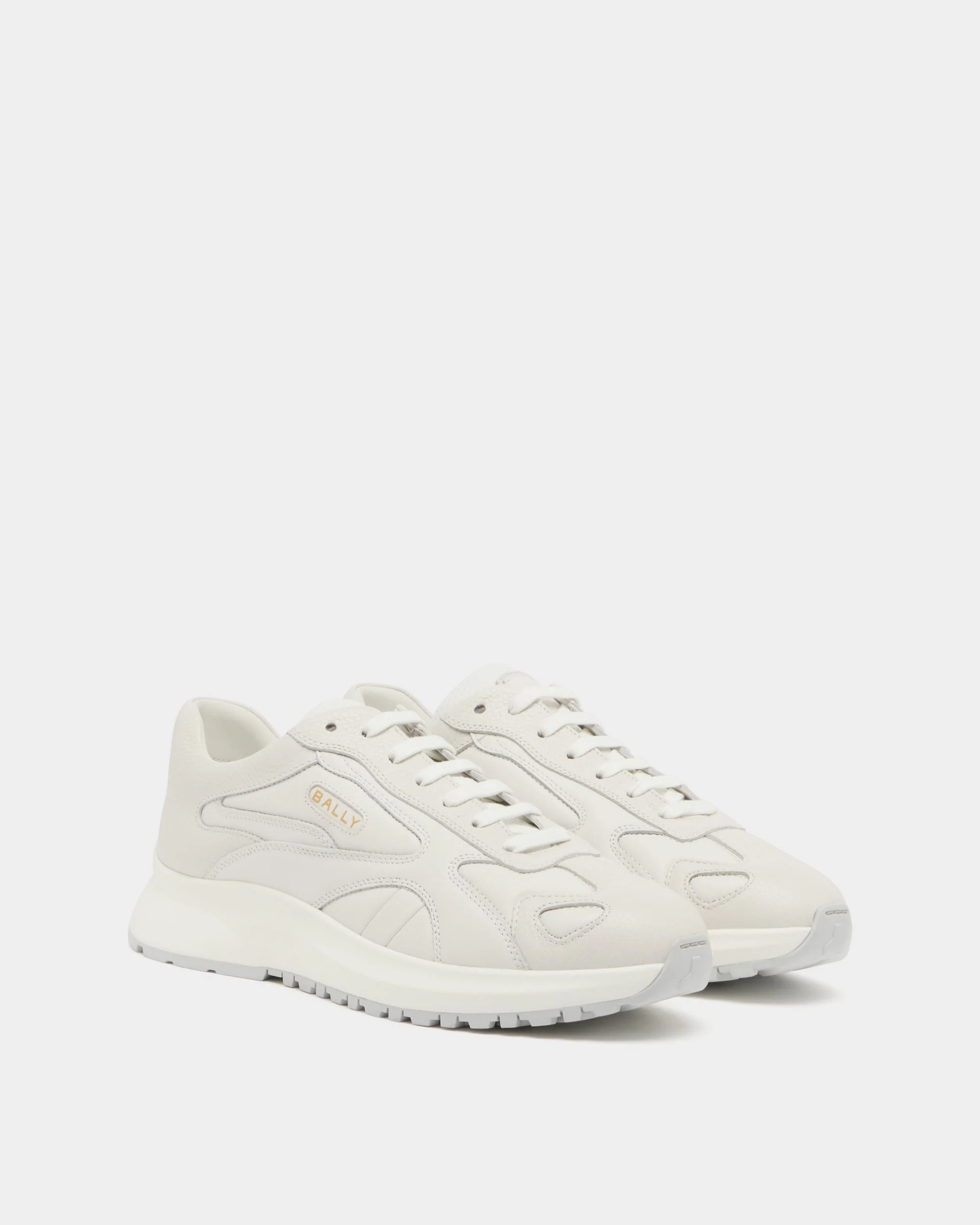Outline Sneaker In White and Silver Leather - Image 2