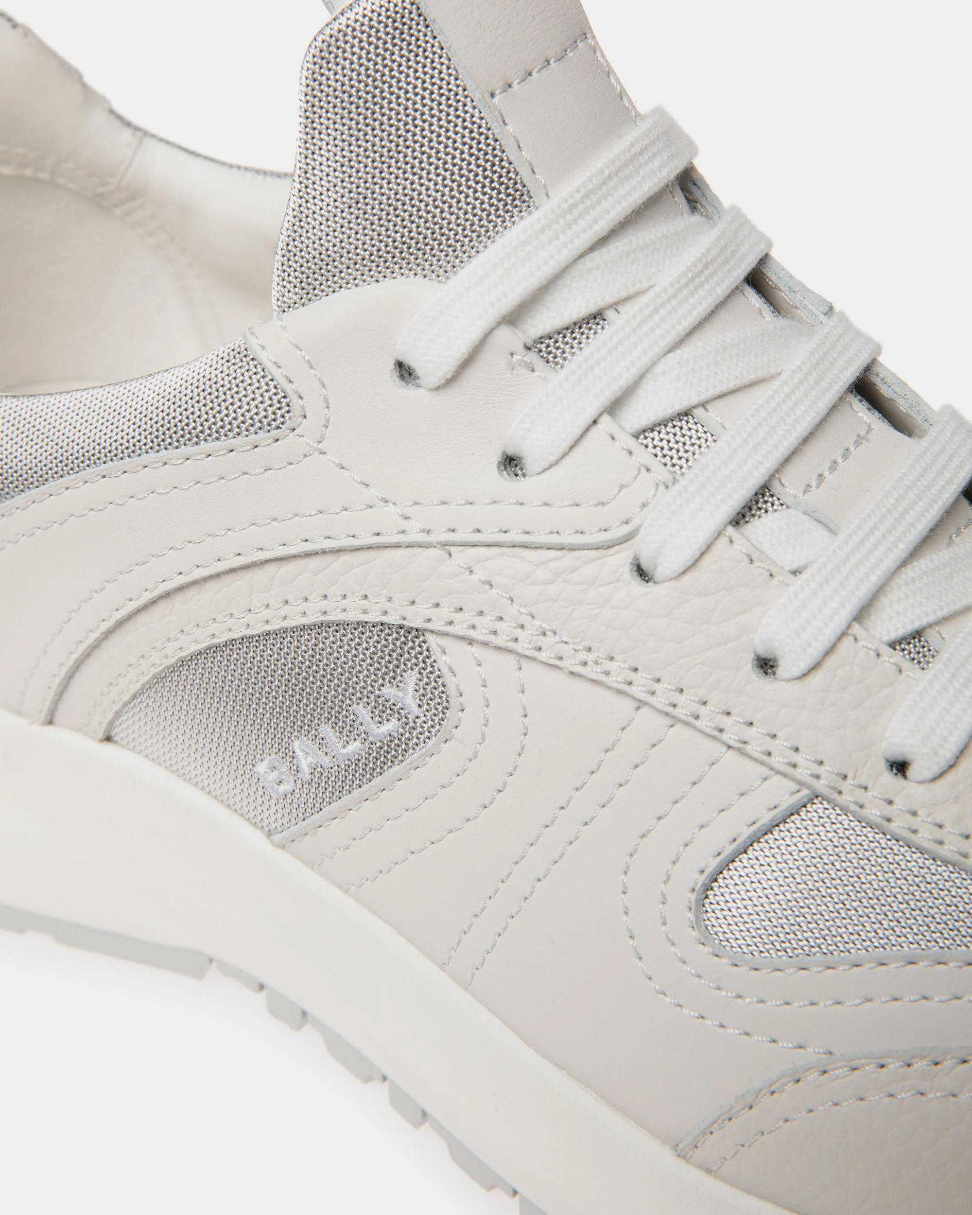 Outline Sneaker In White Leather And Nylon - Image 6