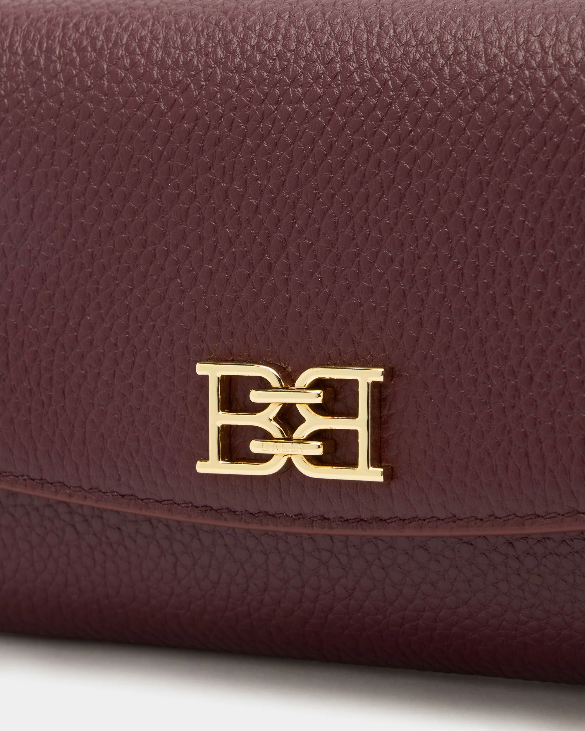 Phone Wallet in Dark Bordeaux Grained Leather - Image 6