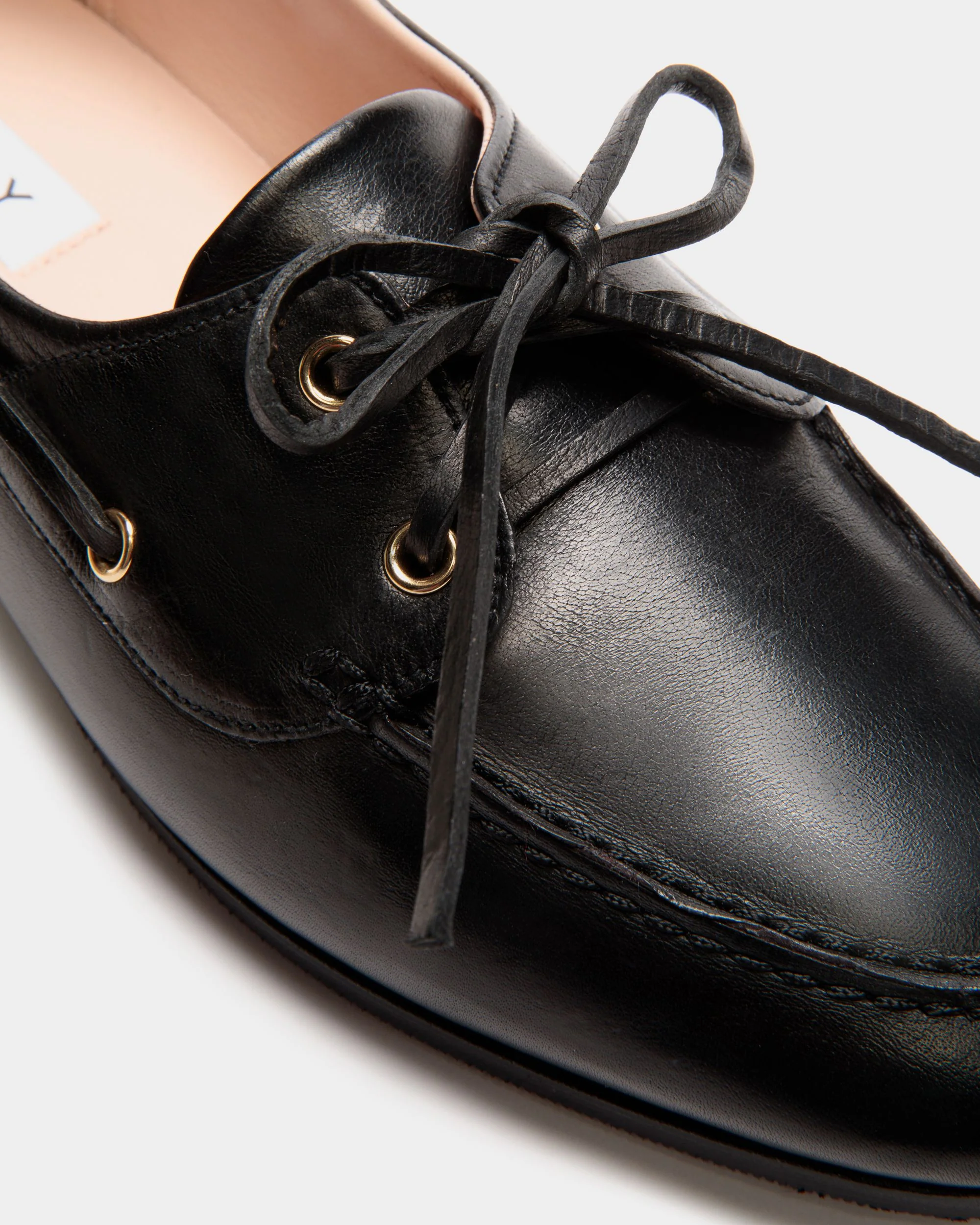 Plume Moccasin In Black Leather - Image 5