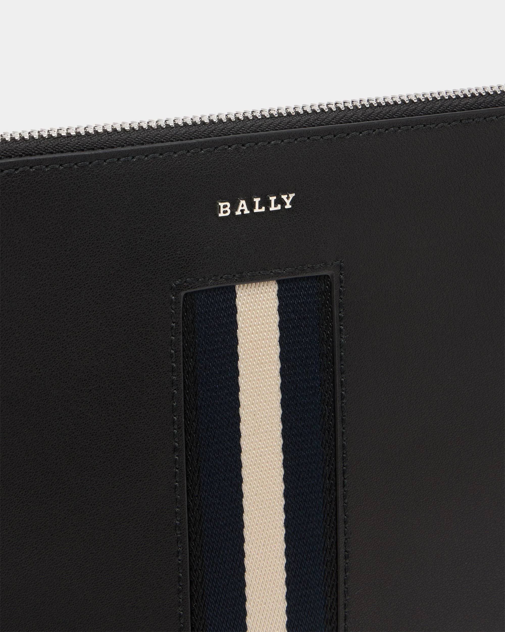 Pouch in Black Leather With a Bally Ribbon - Image 6