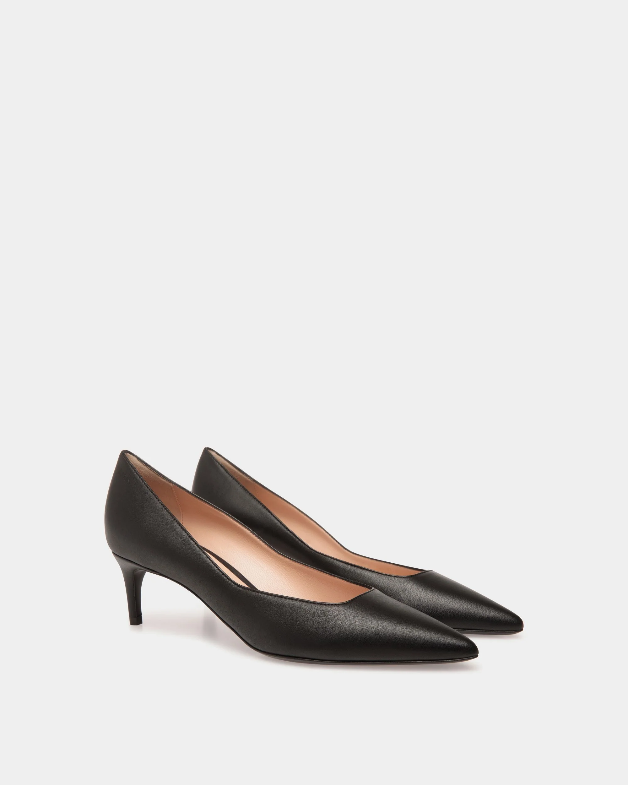Pump In Black Leather - Image 2