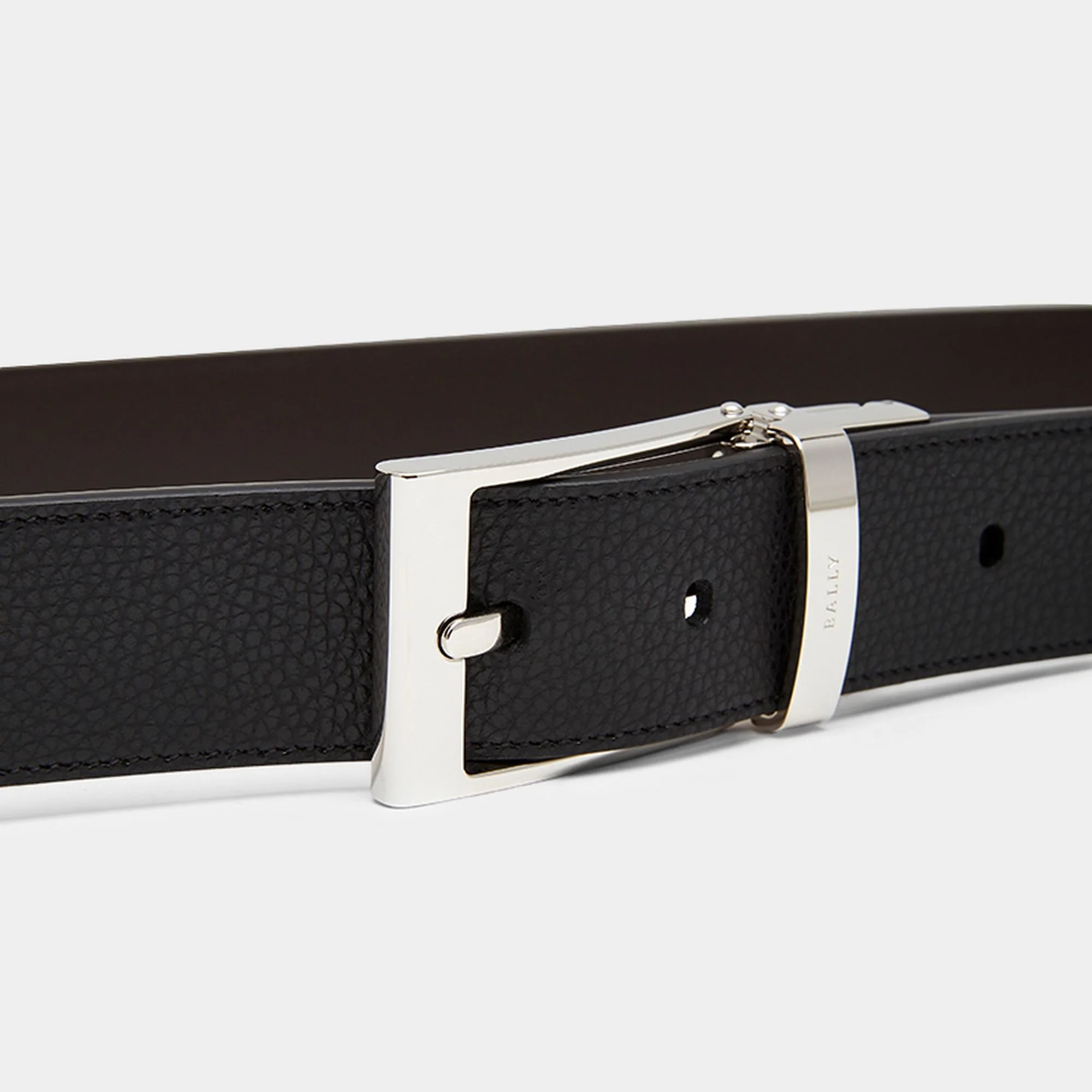Reversible And Adjustable Belt in Black Leather - Image 3