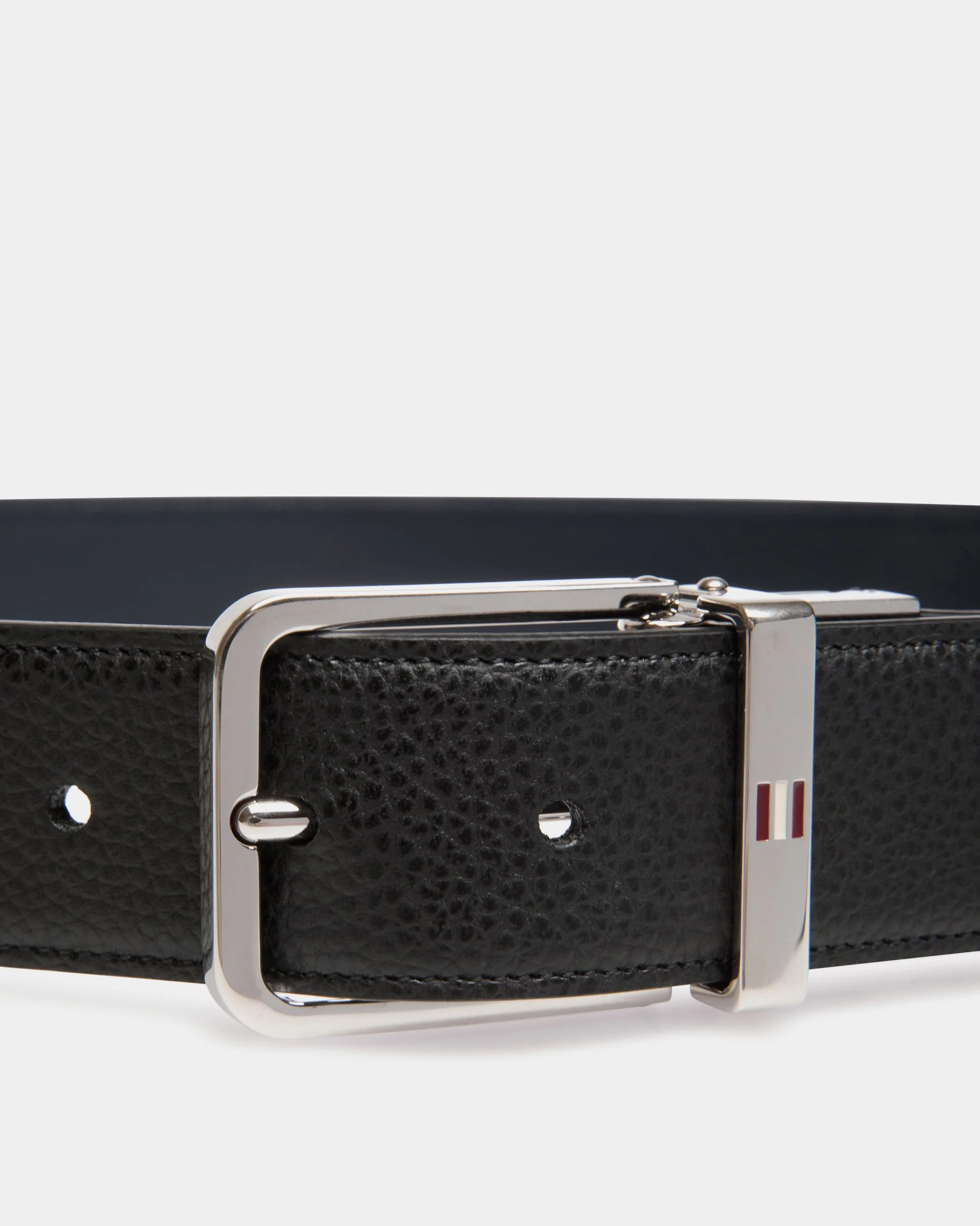Reversible And Adjustable Belt in Black Leather - Image 3