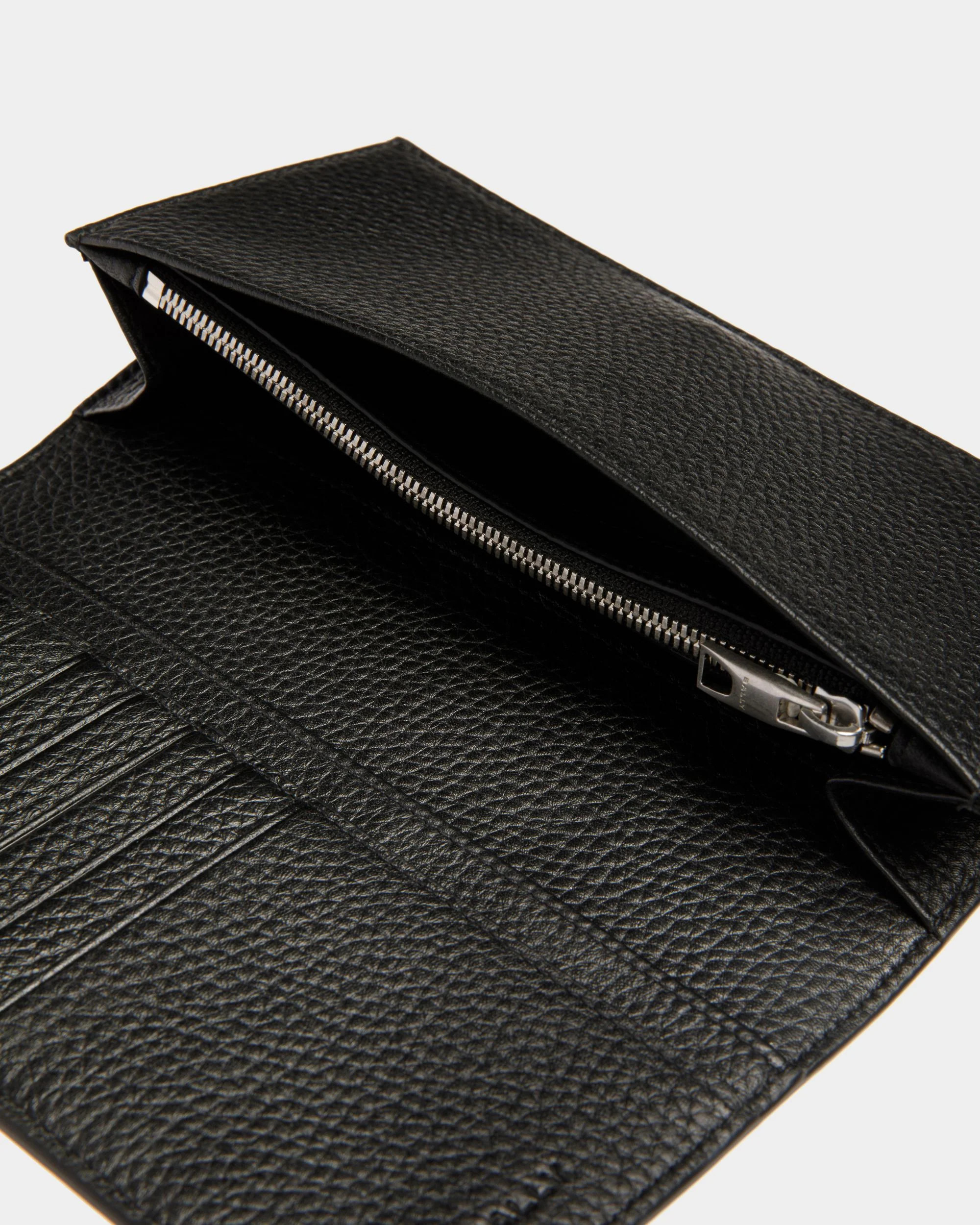 Ribbon Continental Wallet In Black Leather - Image 4