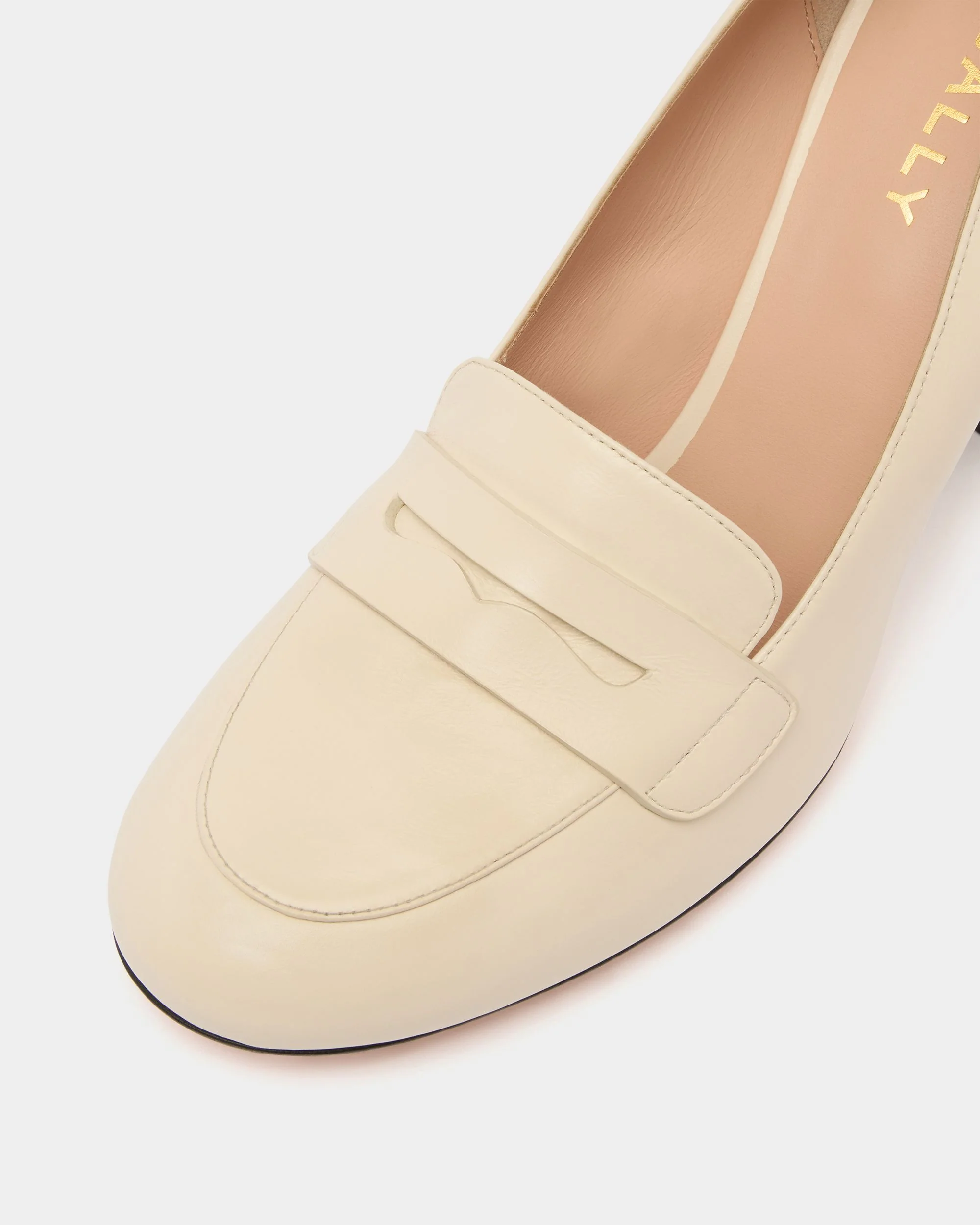 Saule Loafer Pump in Ivory Leather - Image 6