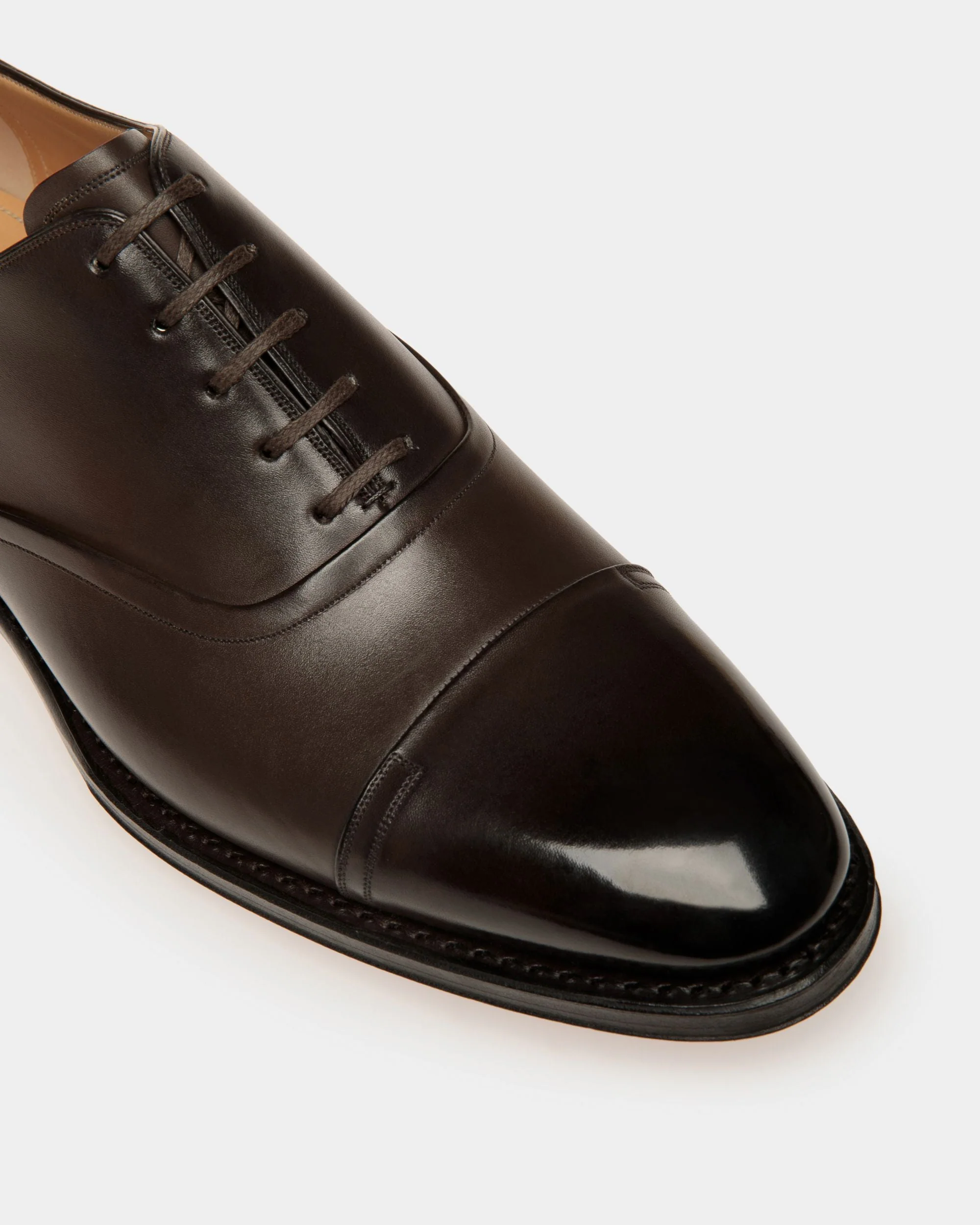 Scribe Un Oxford in Ebony Leather - Image 5