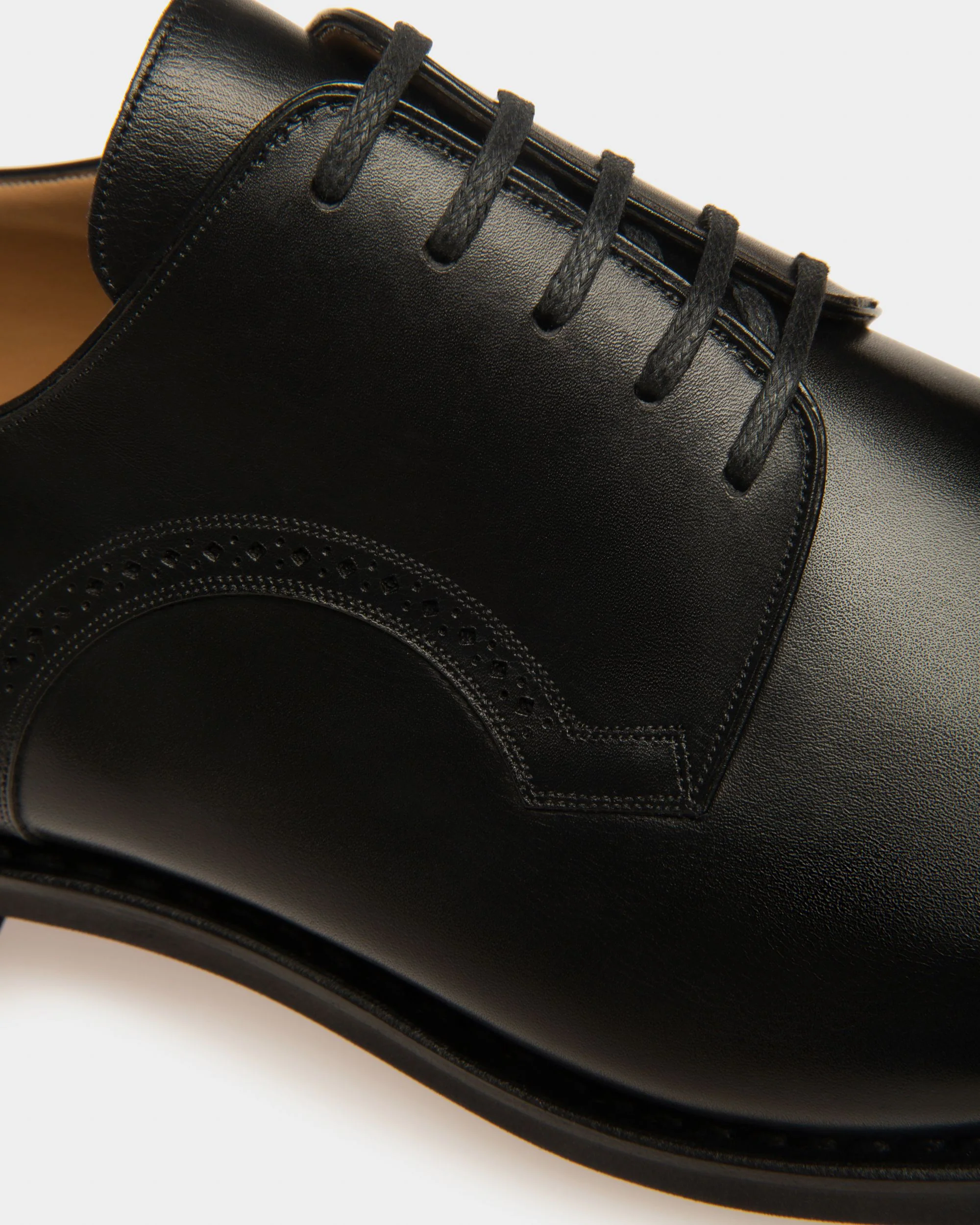 Scrivani Men's Leather Derby Lace-Up Shoe In Black - Image 5