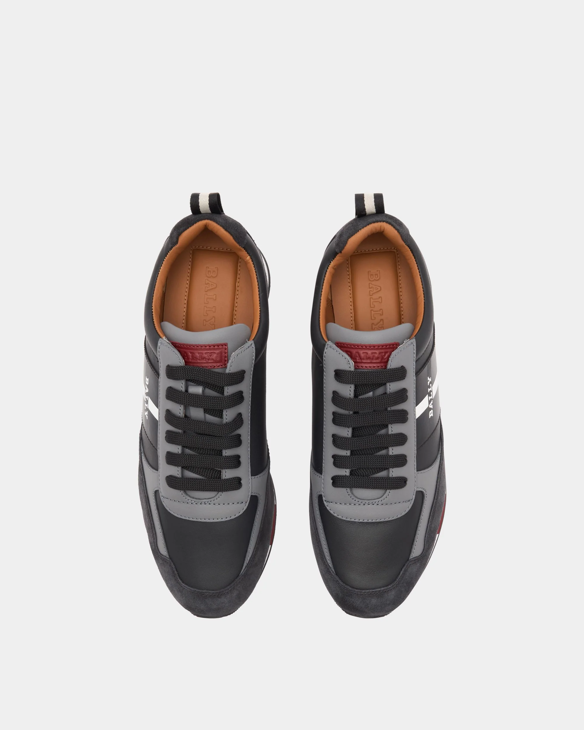 Sneaker in Black Leather - Image 5