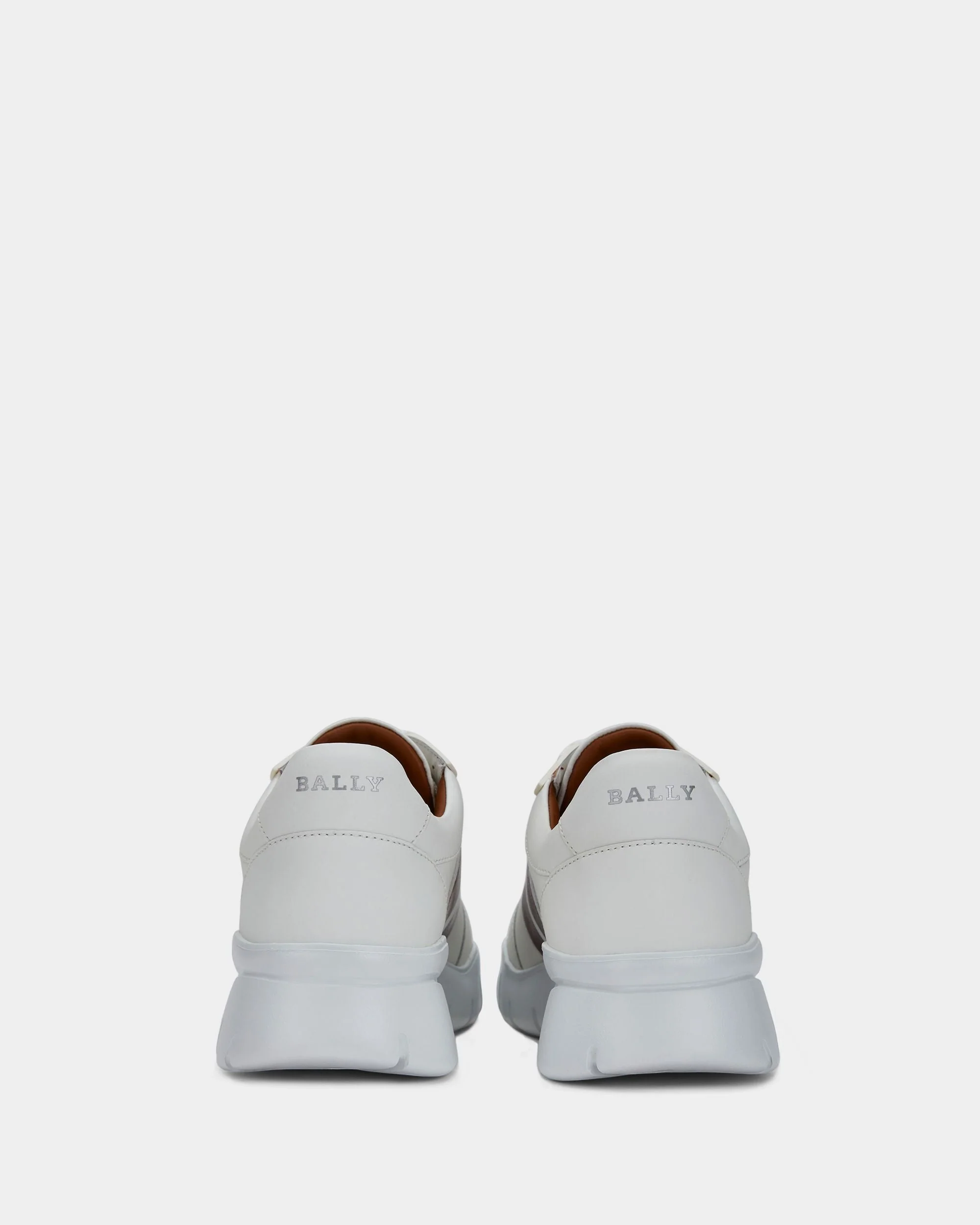 Sneaker in White Leather - Image 2