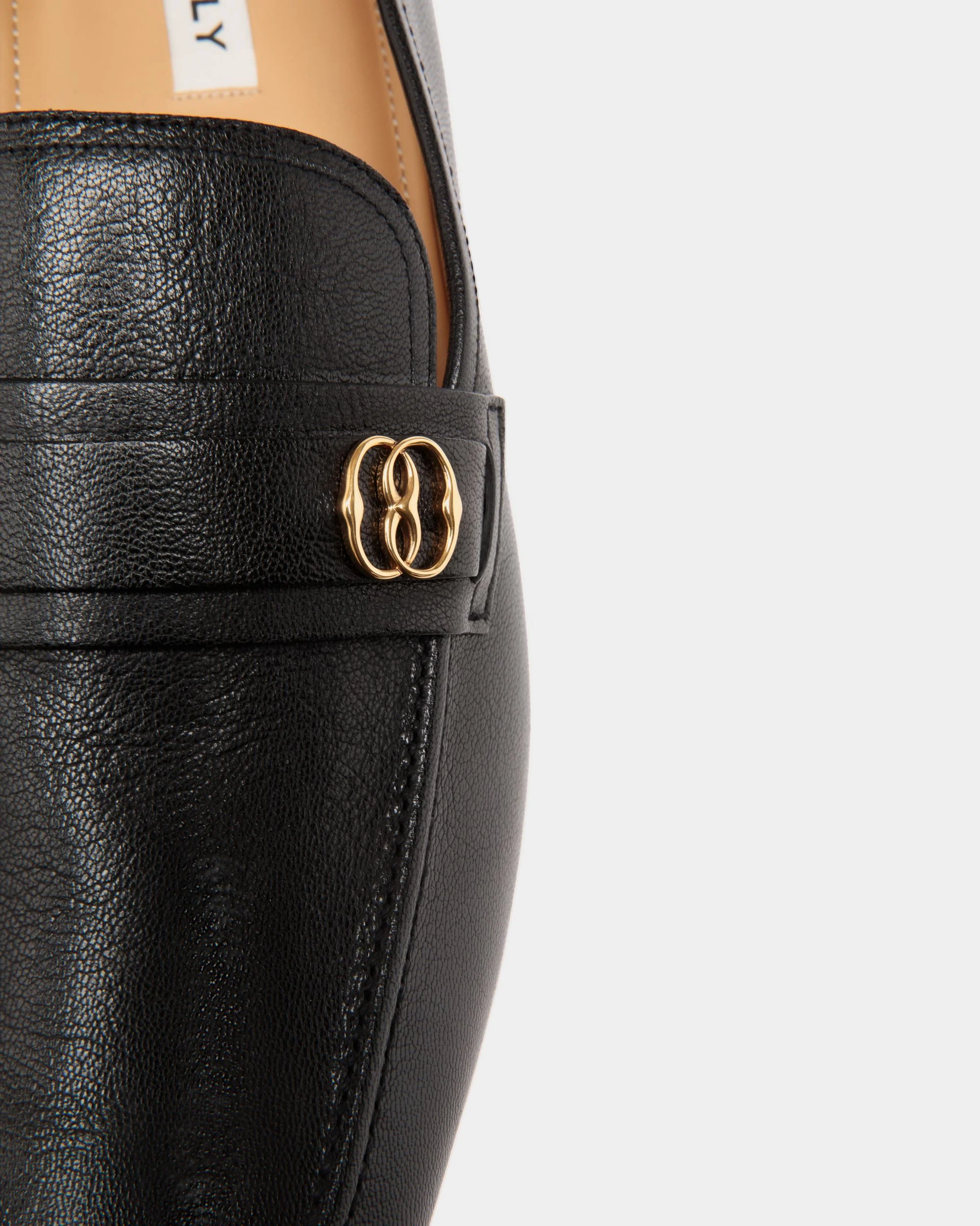 Suisse Loafer In Black Grained Leather - Image 5