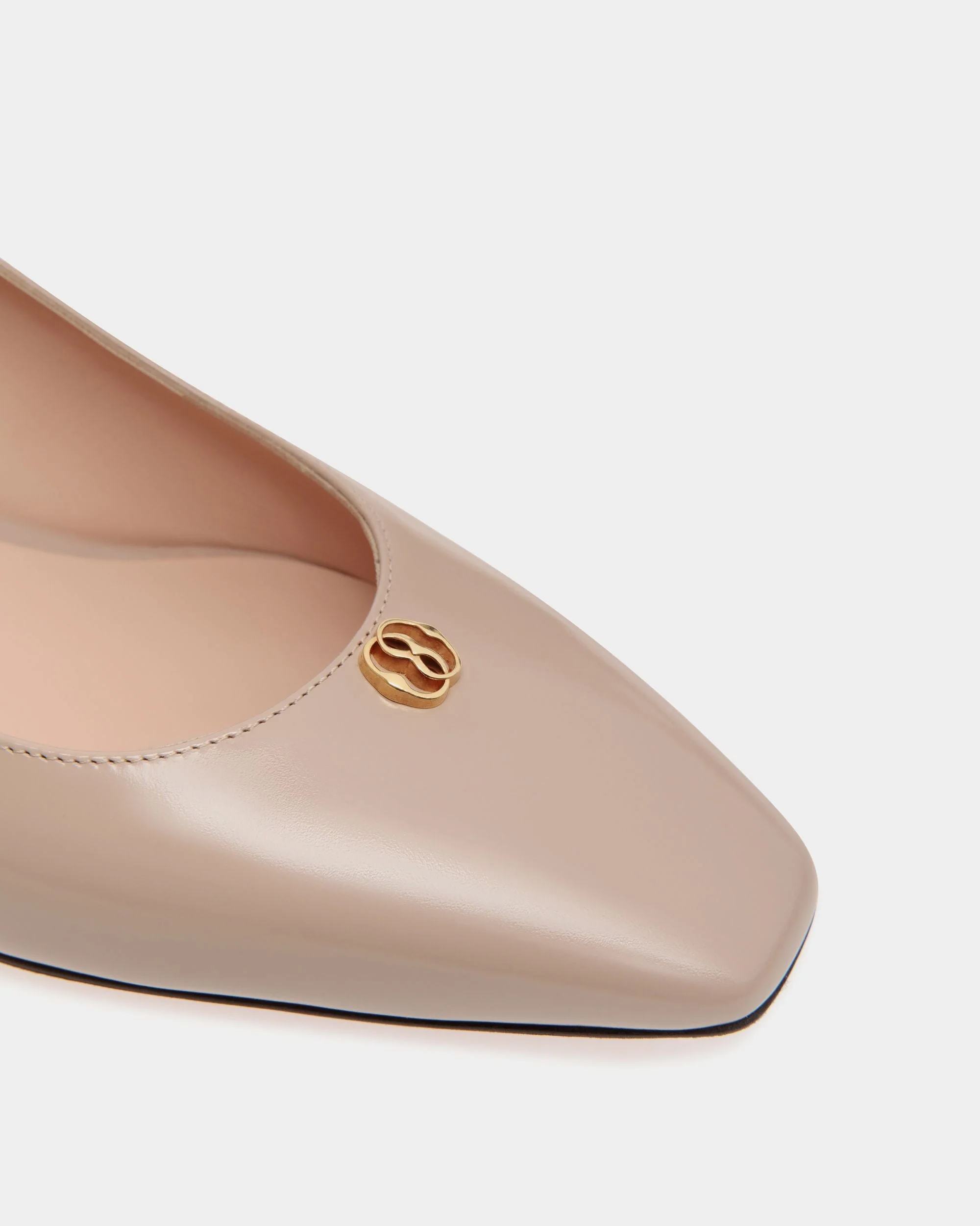 Sylt Pump In Light Beige Brushed Leather - Image 4