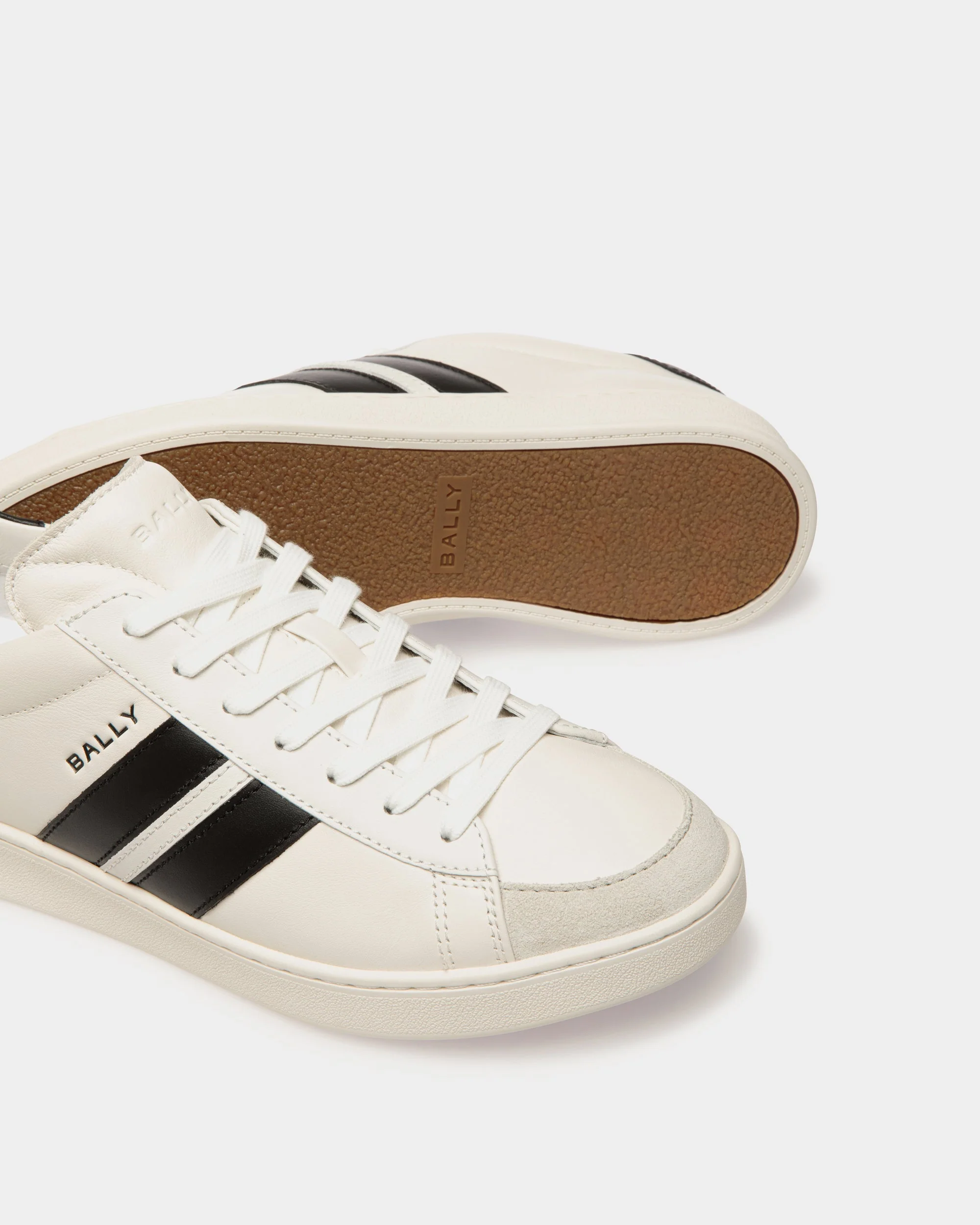Tennis Sneaker in White and Black Leather - Image 5