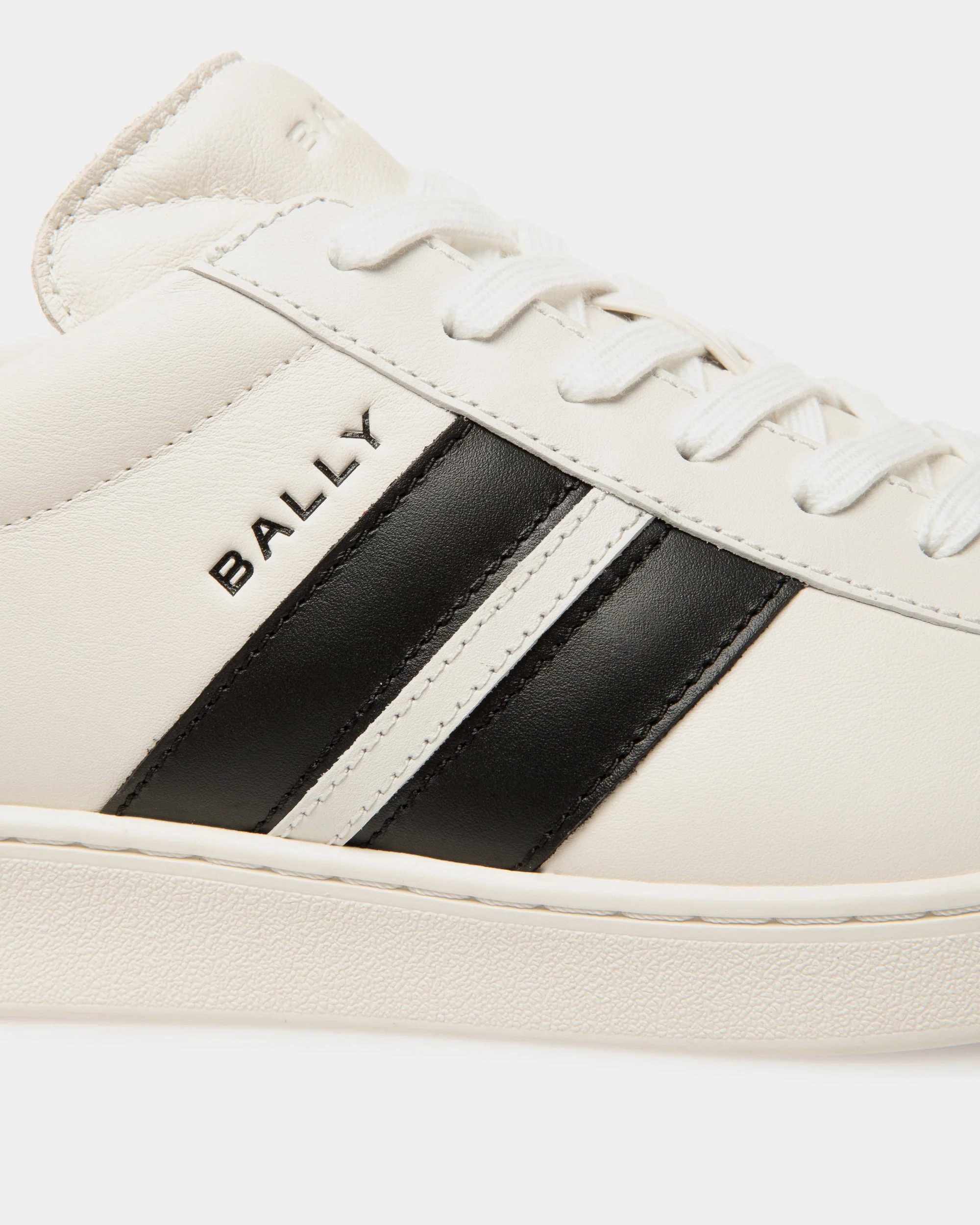 Tennis Sneaker in White and Black Leather - Image 6