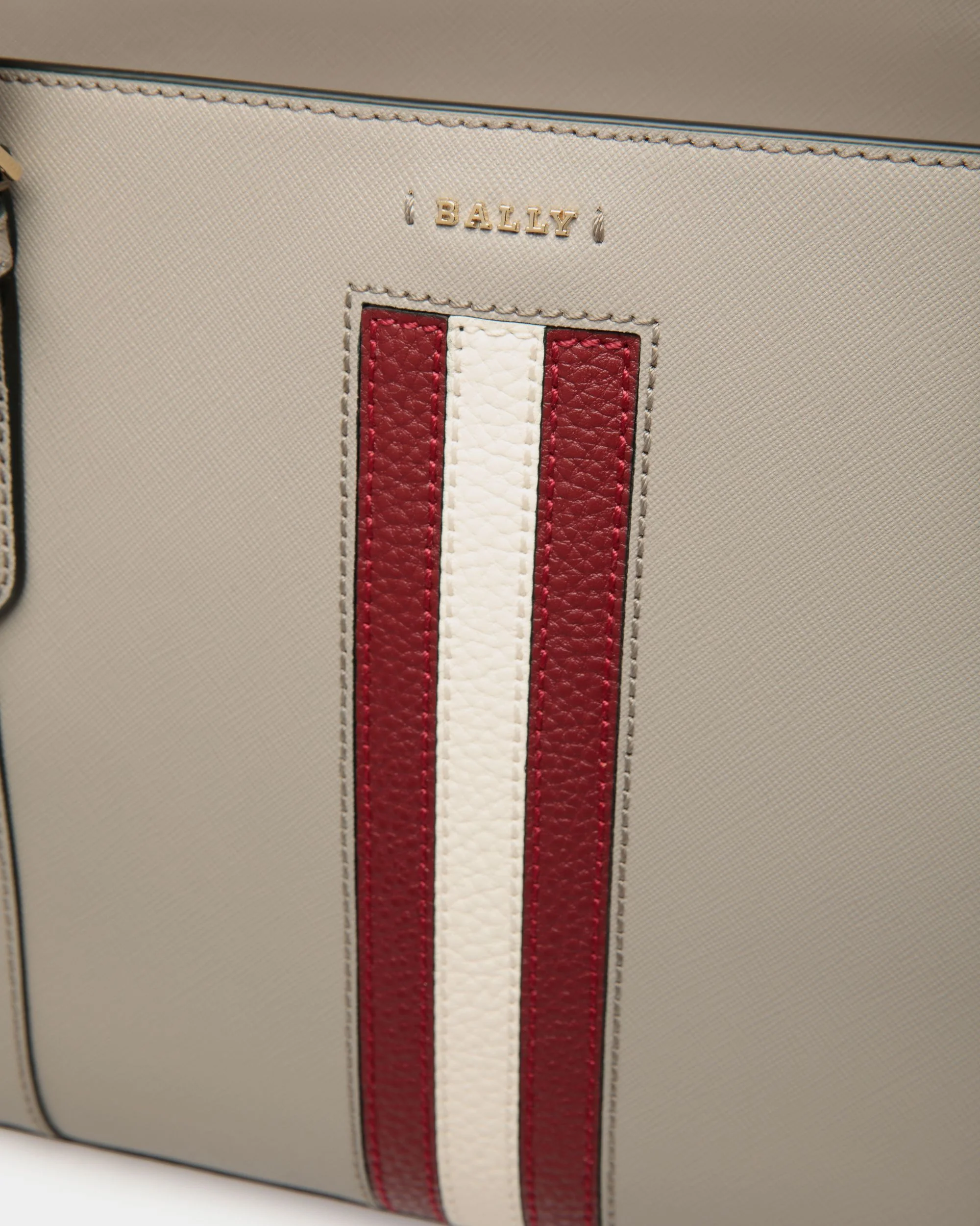Tote In Beige Embossed Leather - Image 5