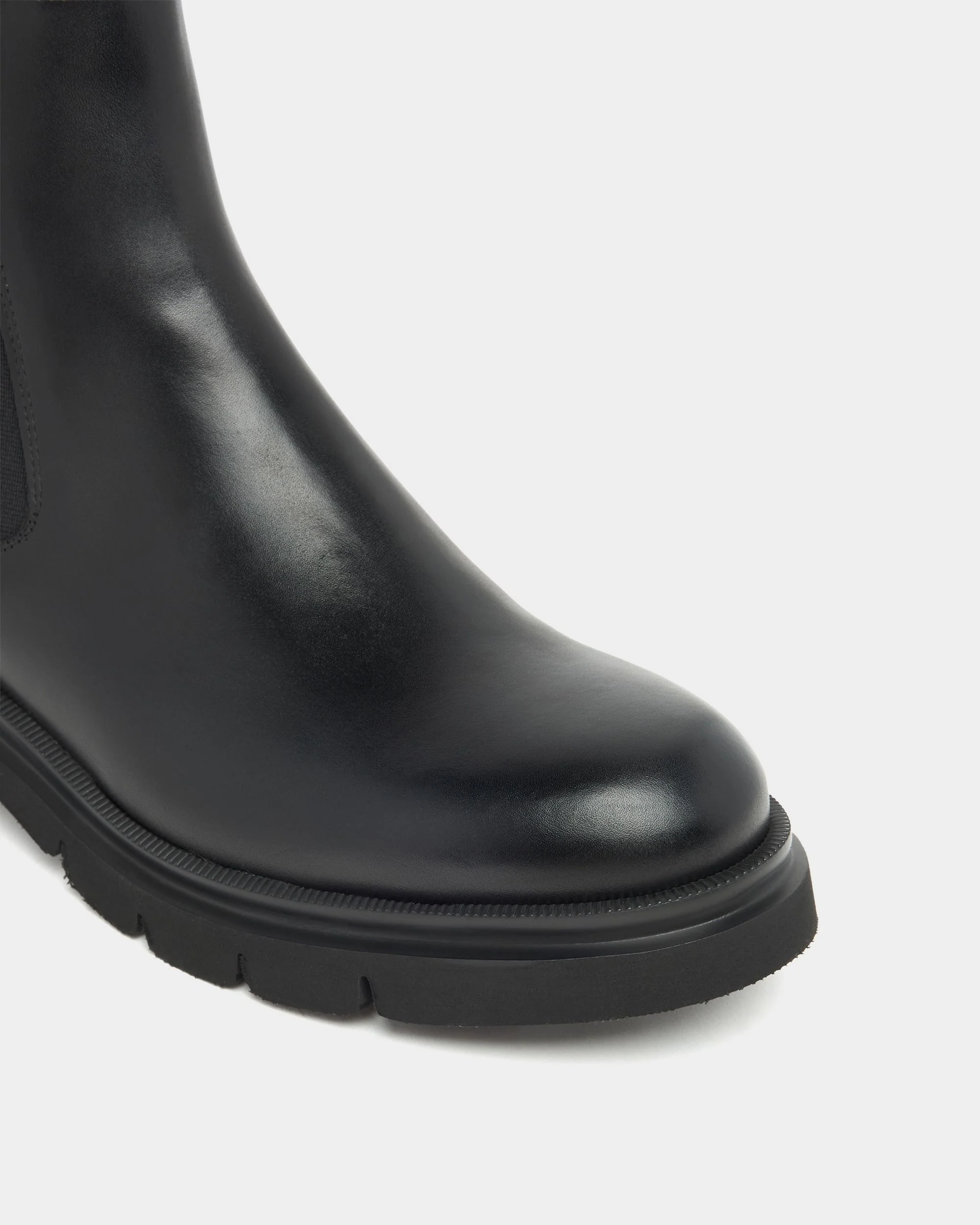 Walidy Chelsea Boot in Black Leather - Image 5