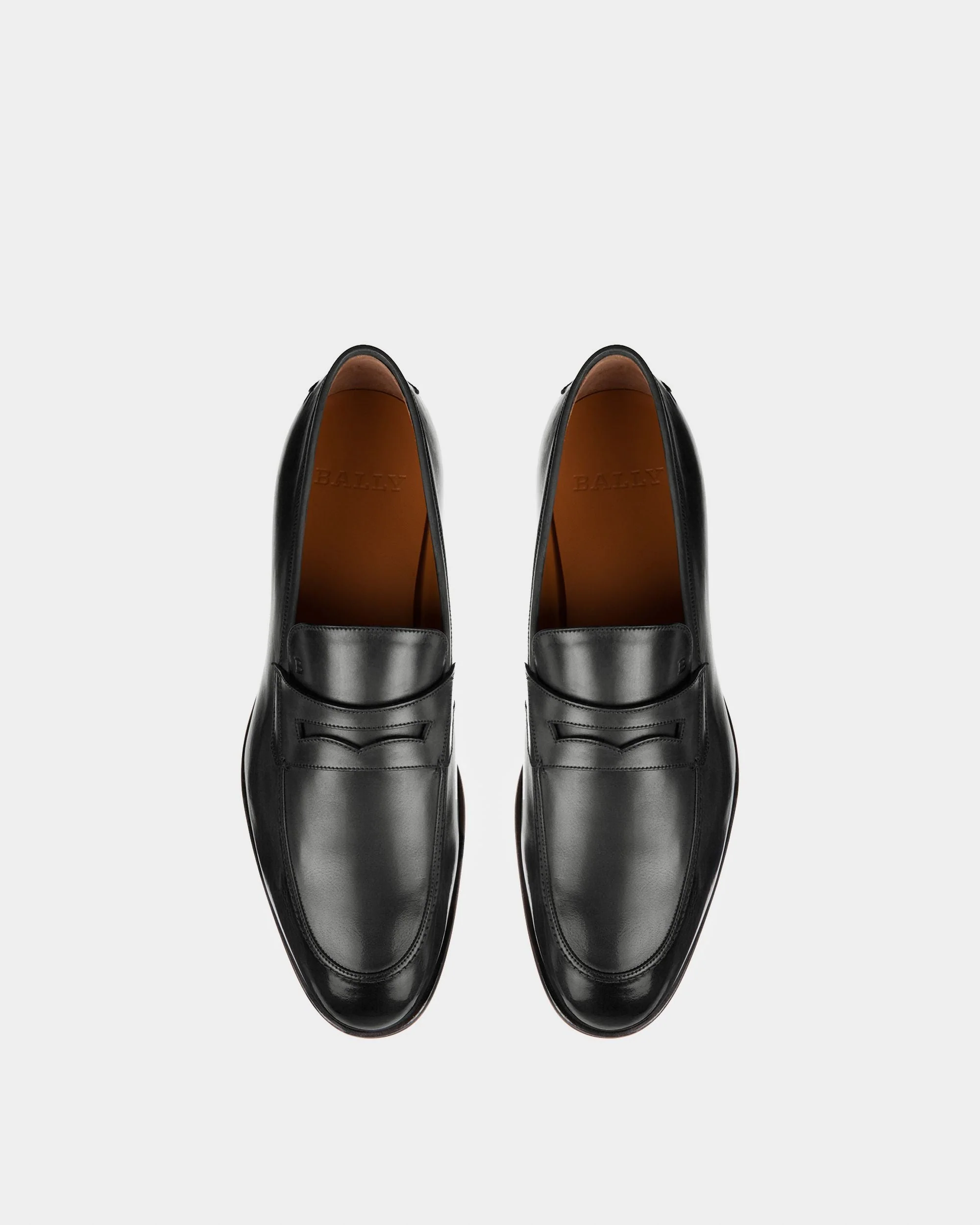 Webb Men's Calf Leather Penny Loafer In Black - Image 4