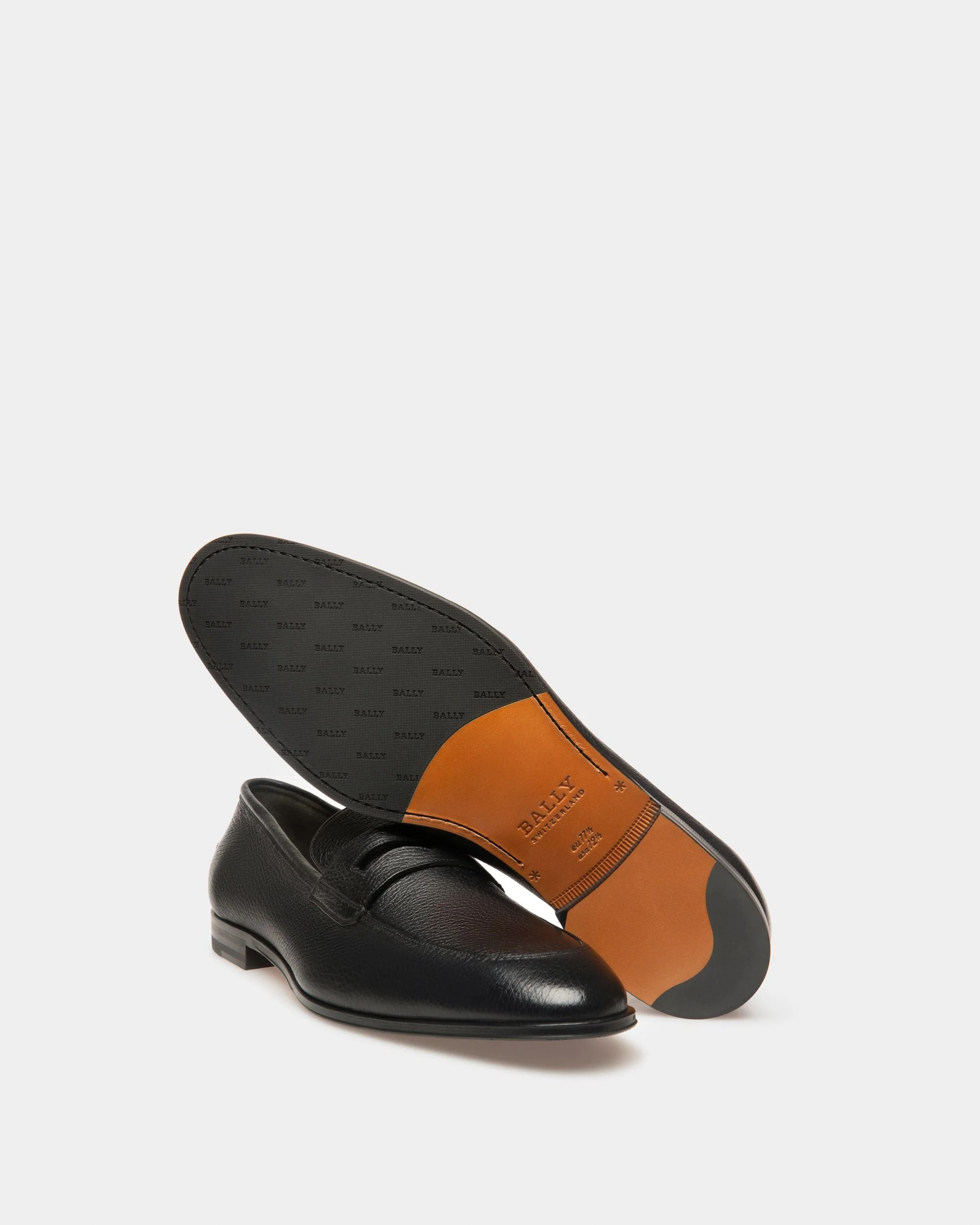 Webb Men's Grained Deer Leather Penny Loafer In Black - Image 3