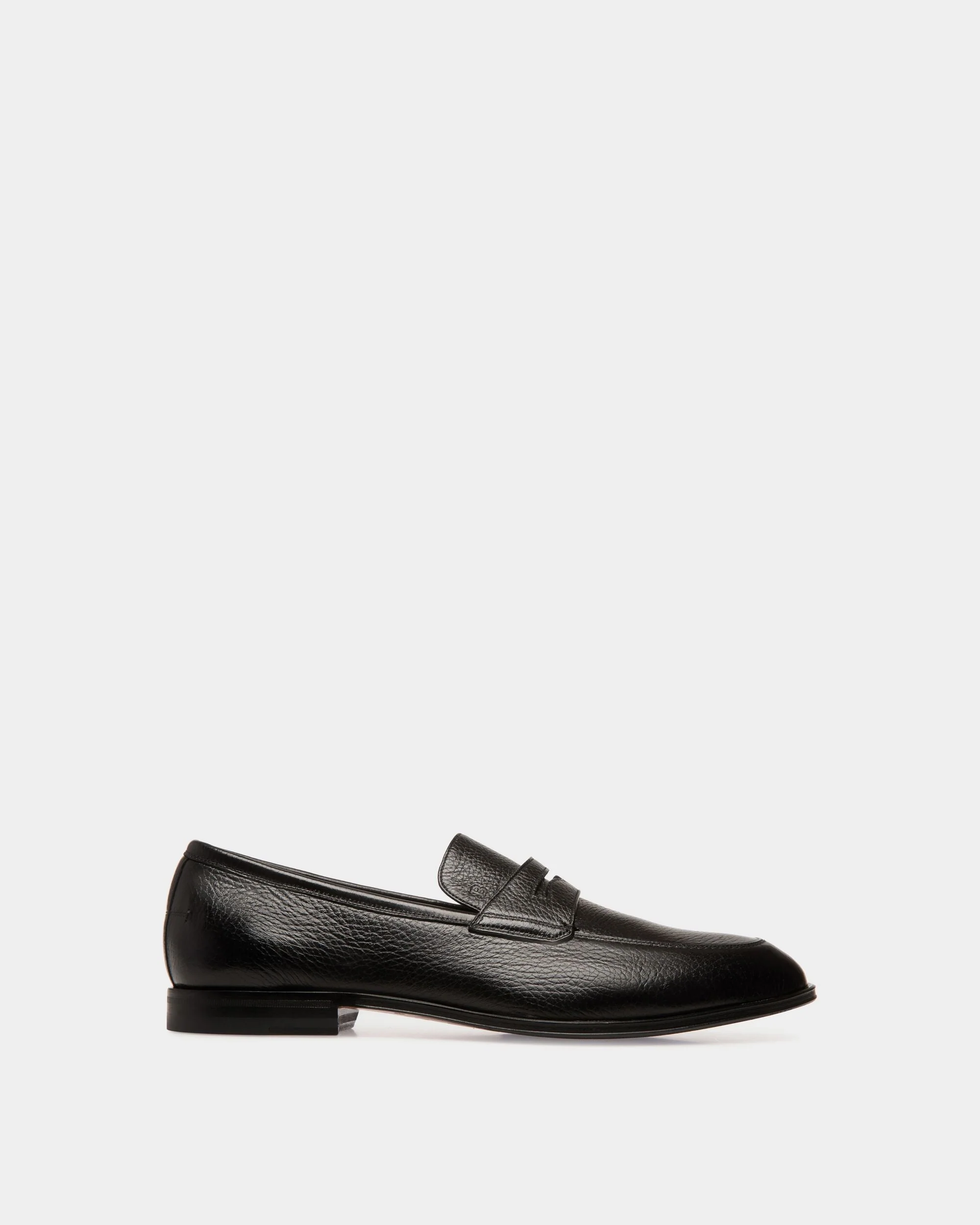 Westminster Loafer in Black Deer Leather