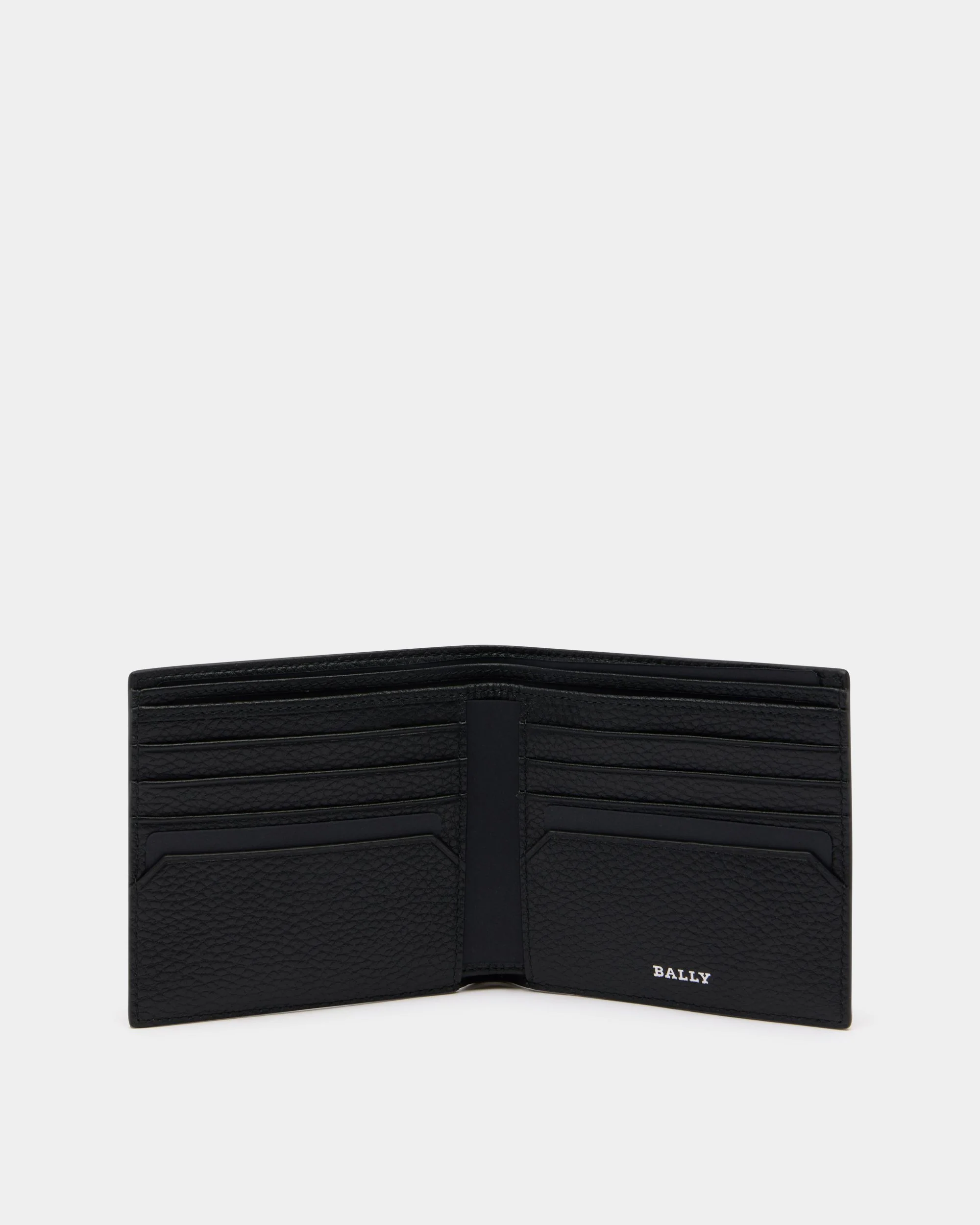 York Bifold Wallet in Black Grained Leather - Image 3