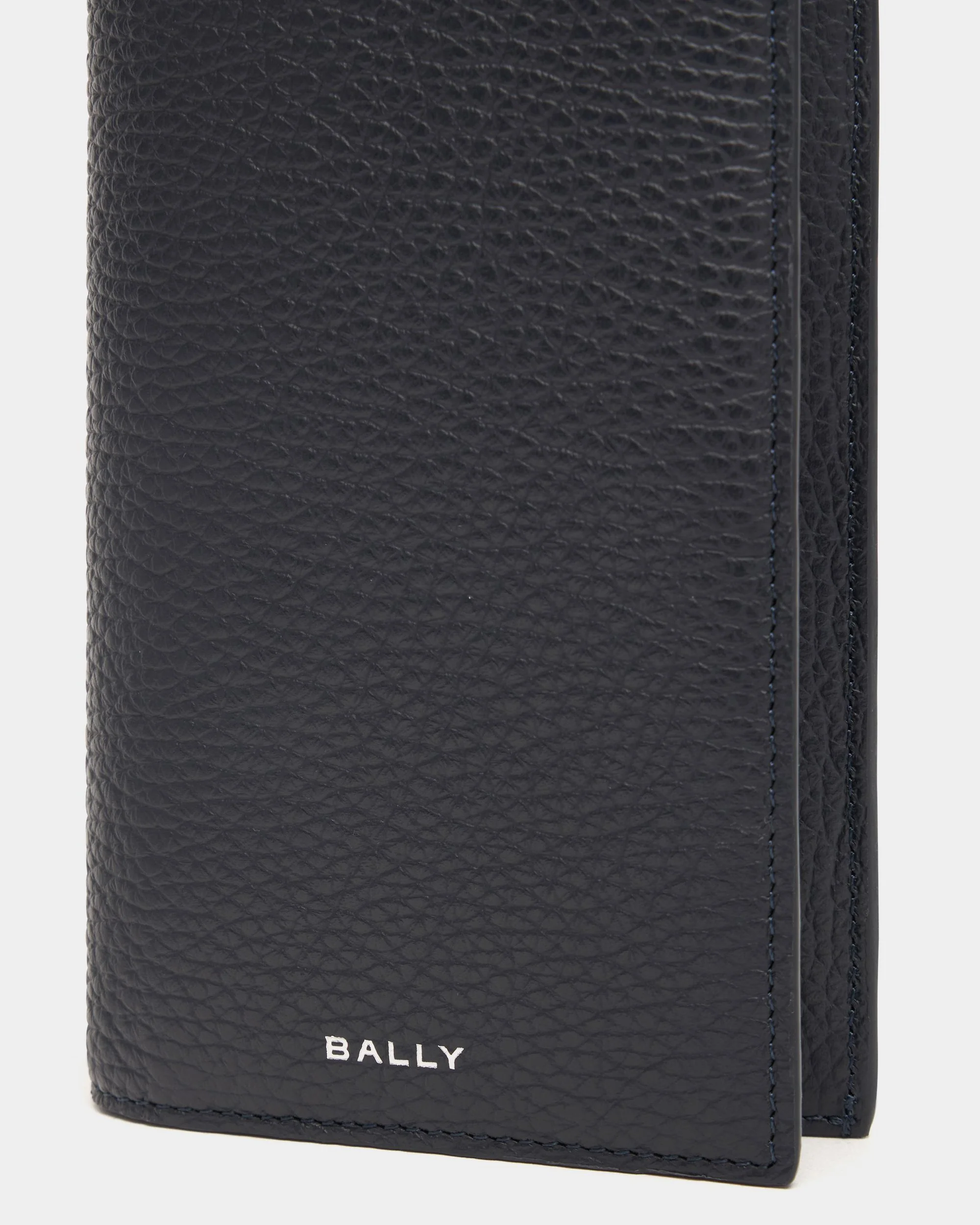 York Continental Wallet In Blue Grained Leather - Image 4