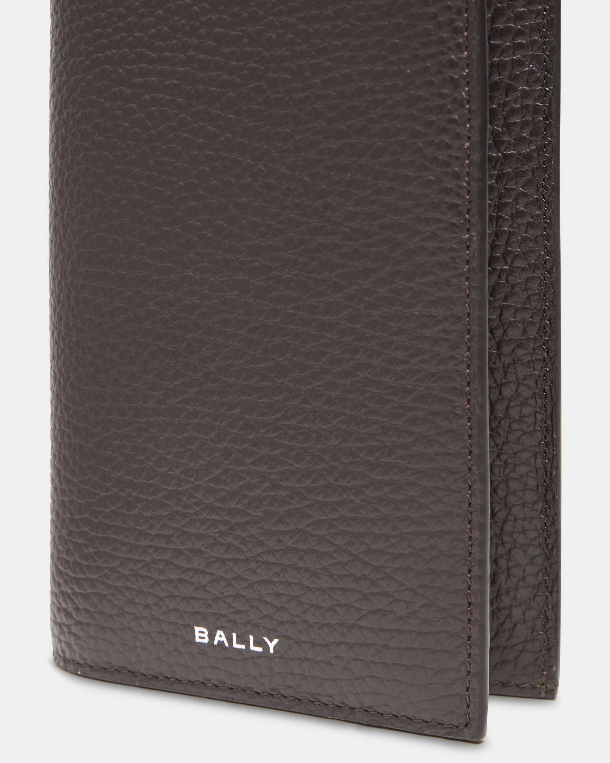 York Continental Wallet In Brown Grained Leather - Image 4