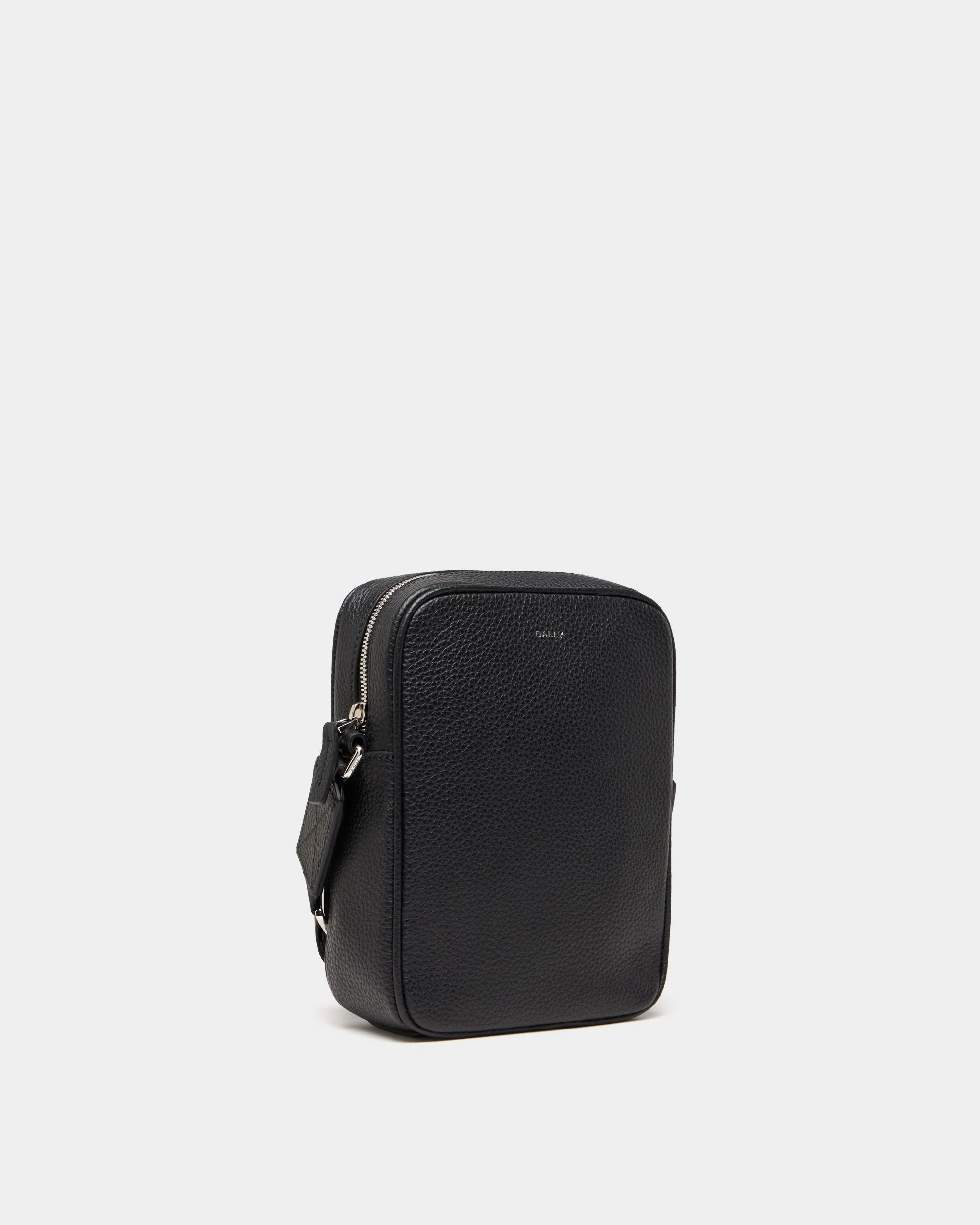 York Crossbody Bag In Black Grained Leather - Image 3
