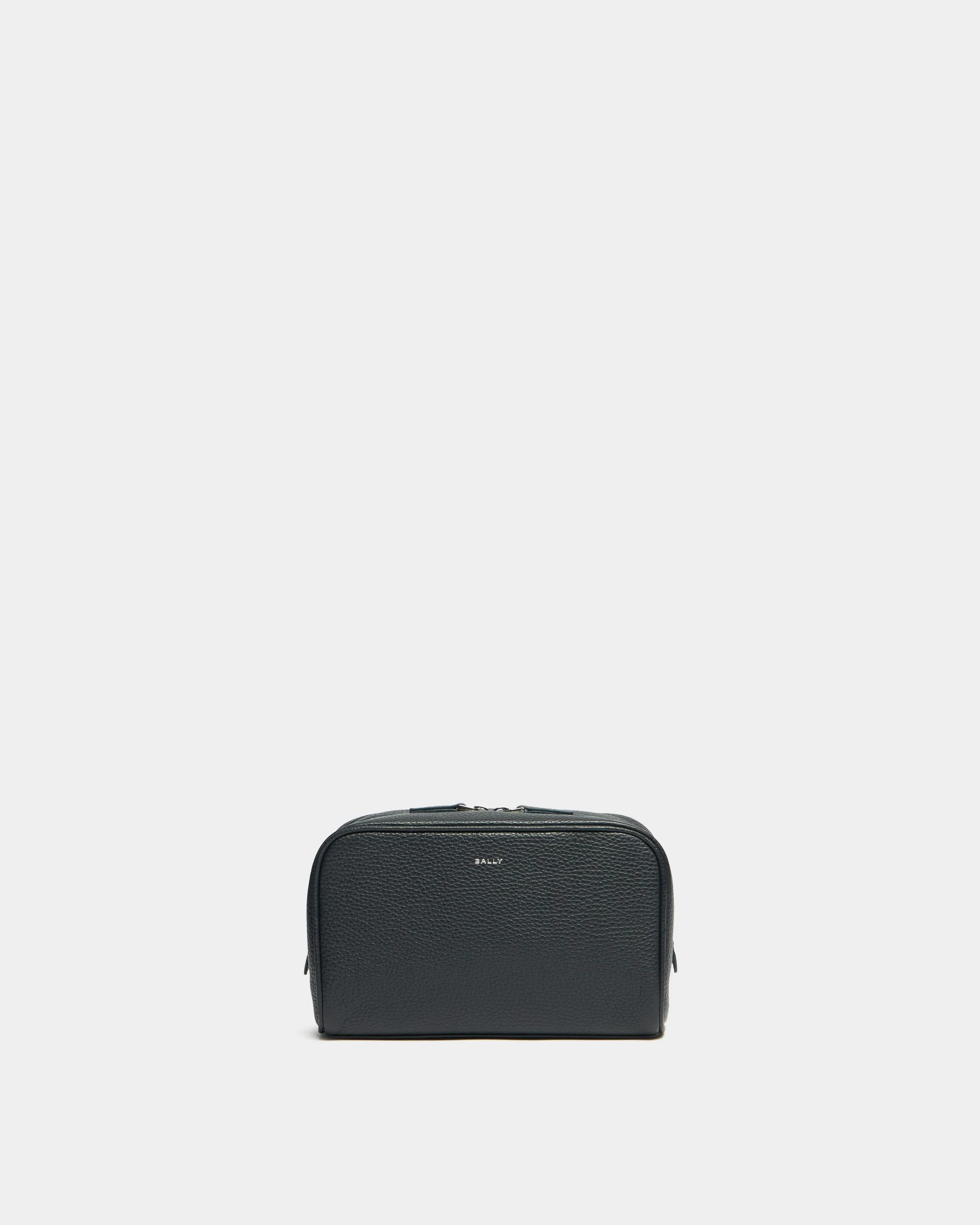 York Pouch In Navy Blue Grained Leather