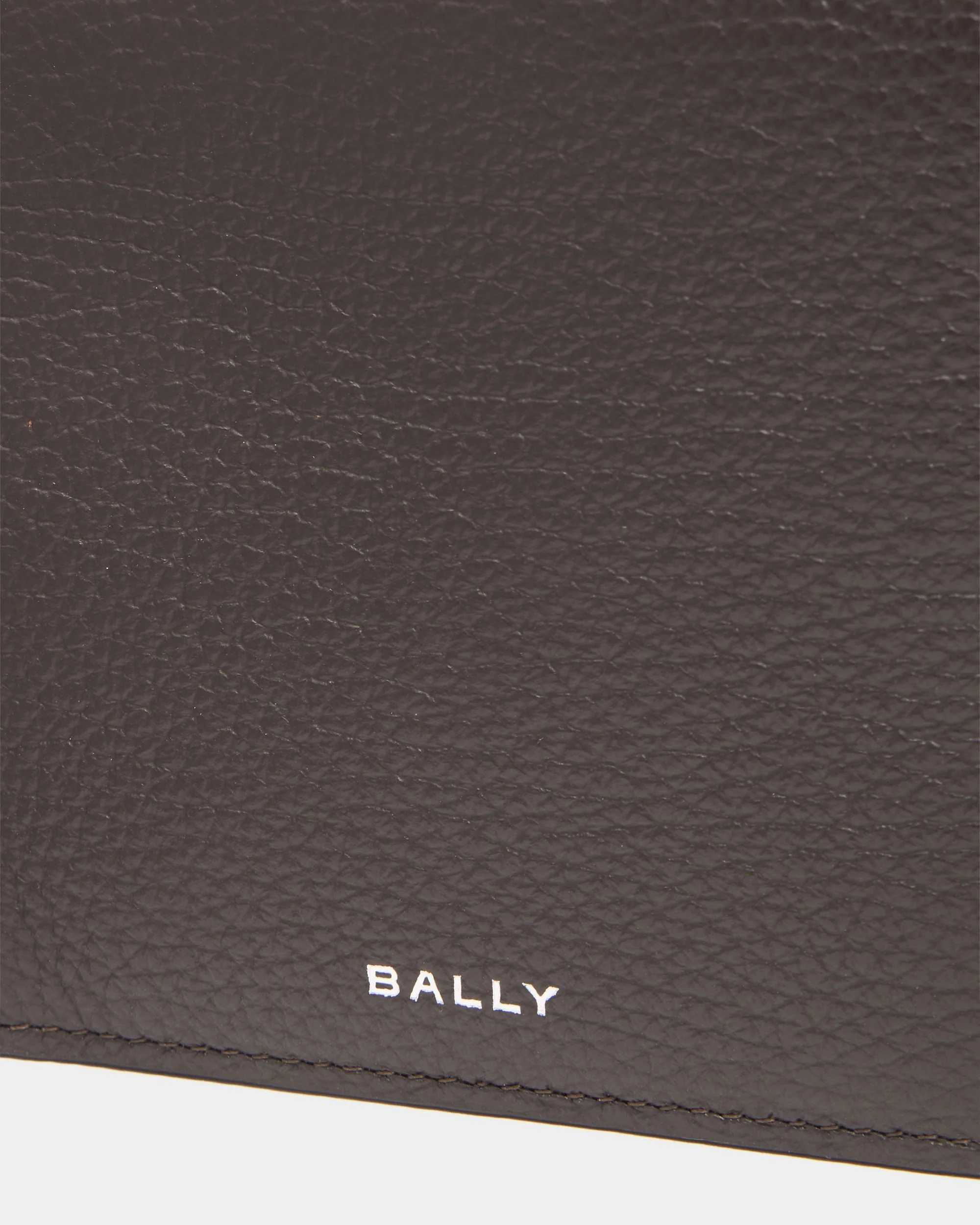 York Wallet In Brown Grained Leather - Image 4